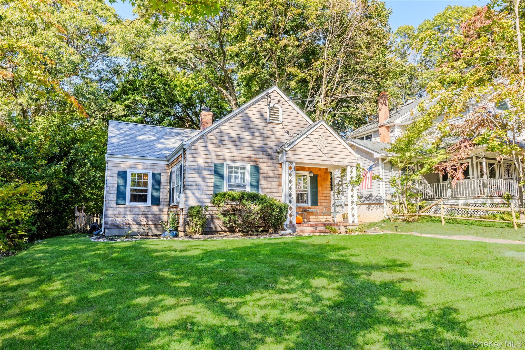 11 Sharon Avenue, East Setauket