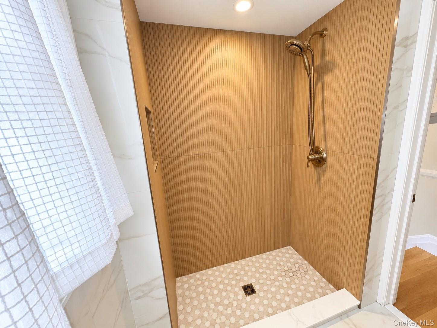 179 Nimbus Road — photo 3