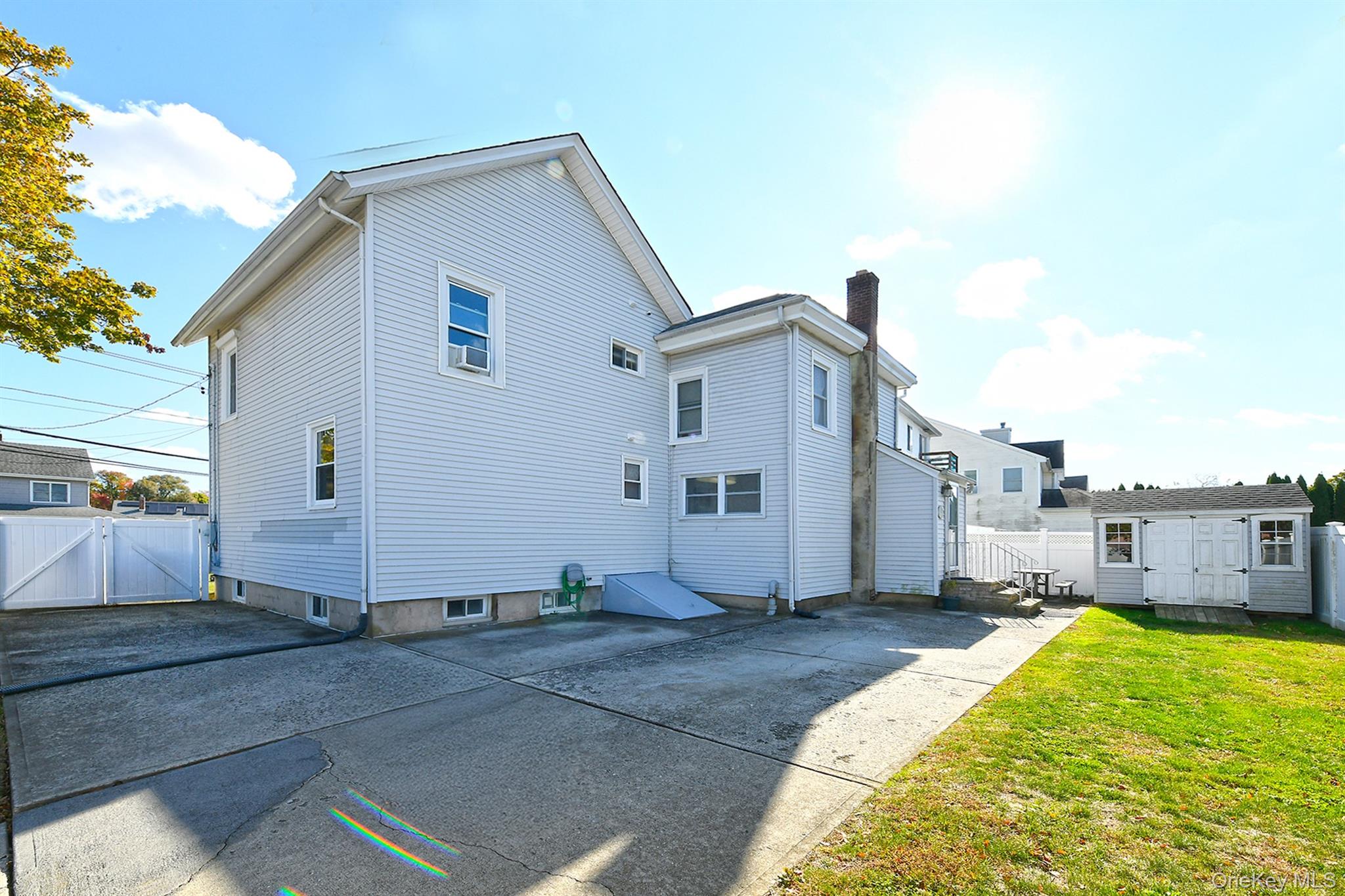 2086 Washington Avenue — photo 20