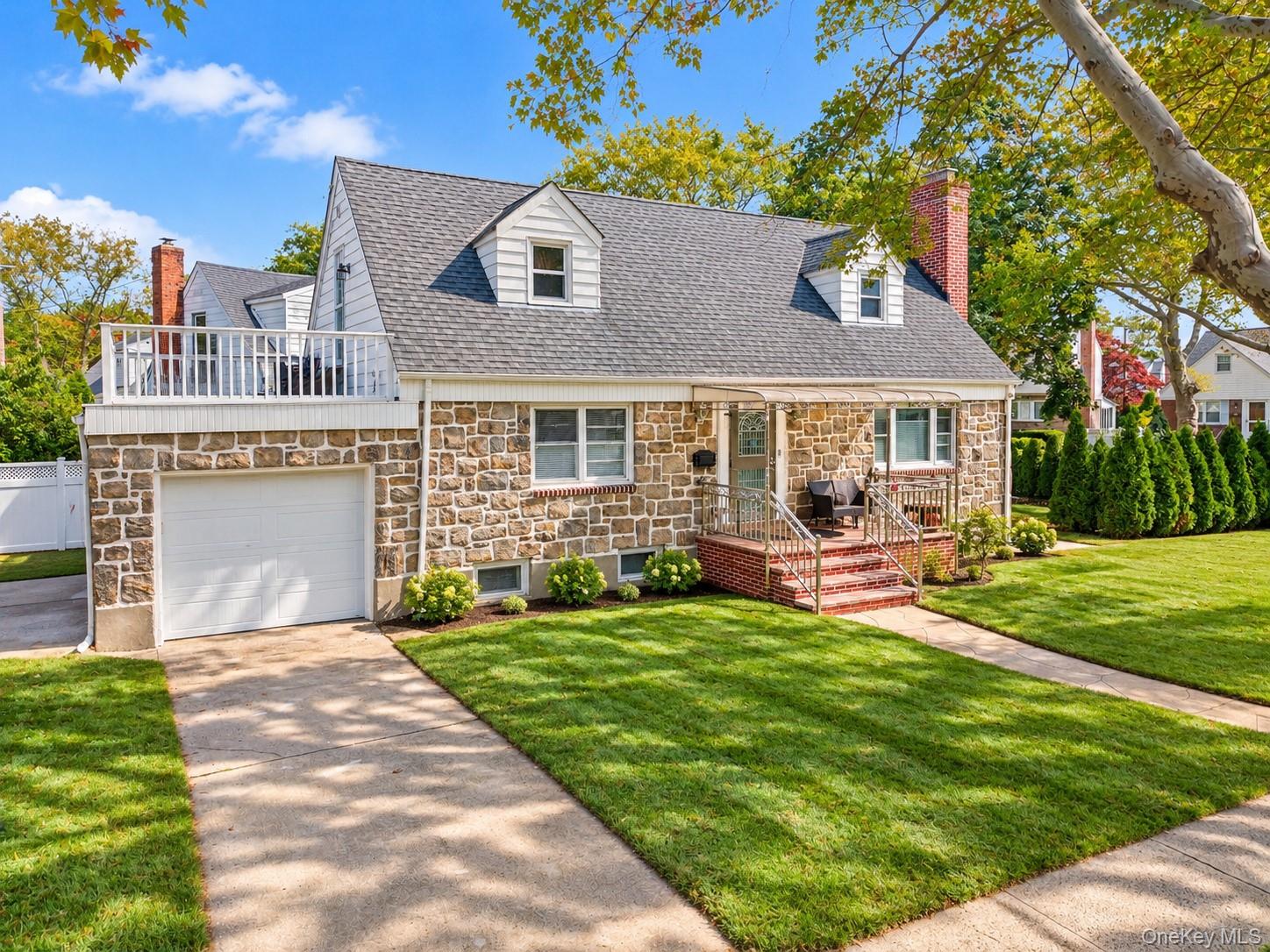 471 Beech Street, New Hyde Park