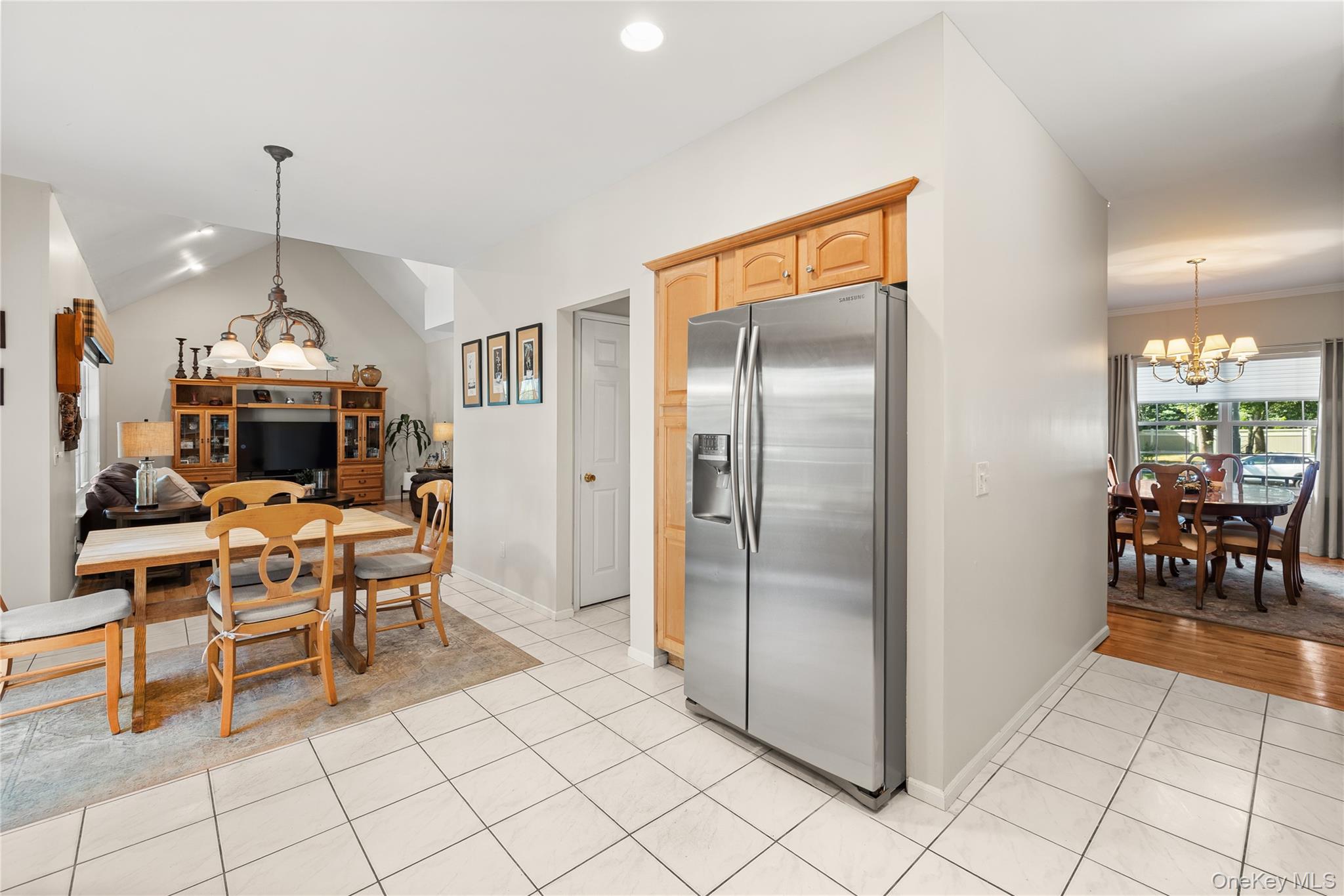 1 Hunting Hill Drive — photo 3