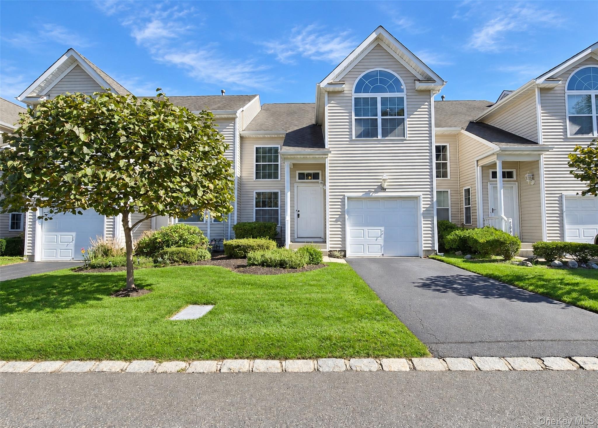 210 Kettles Lane, Medford