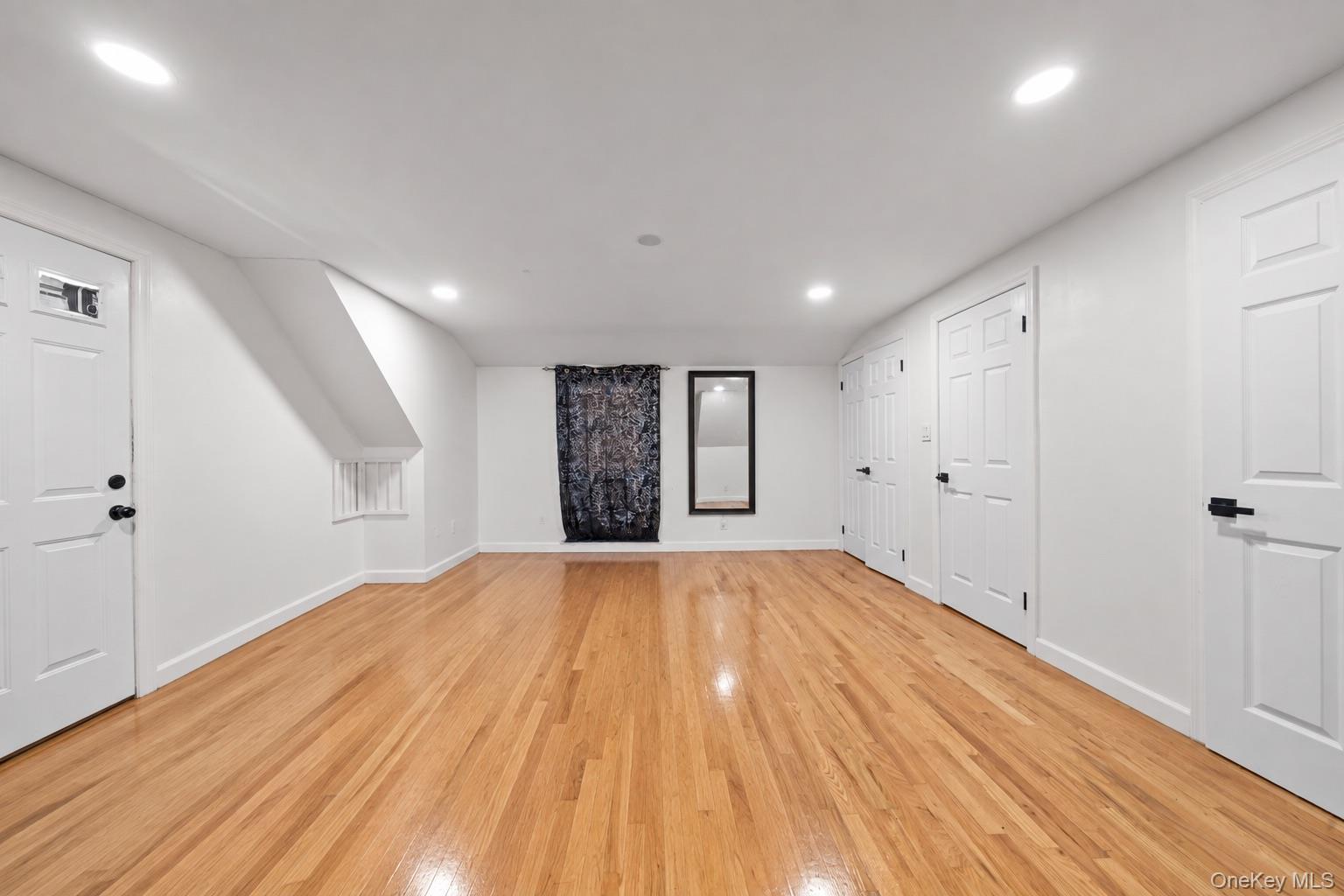 35 Euclid Street — photo 7