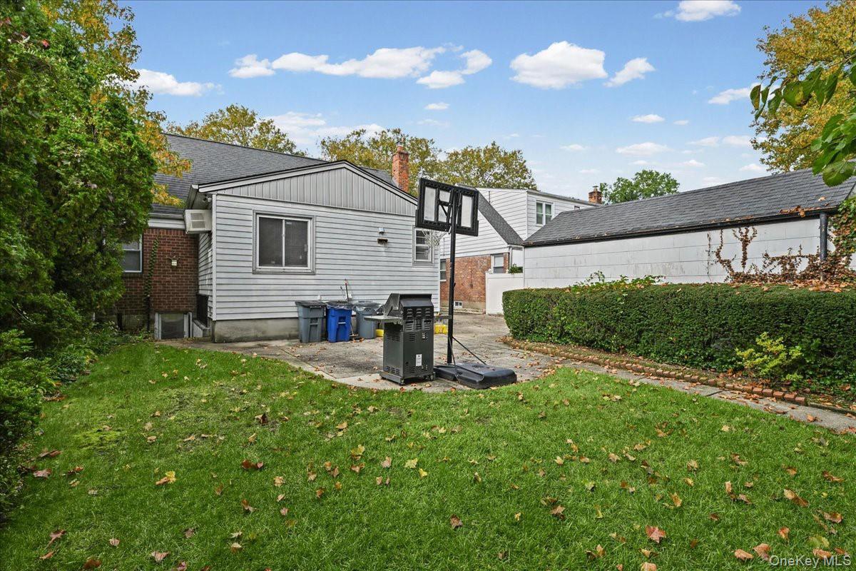 121 Norman Street — photo 23