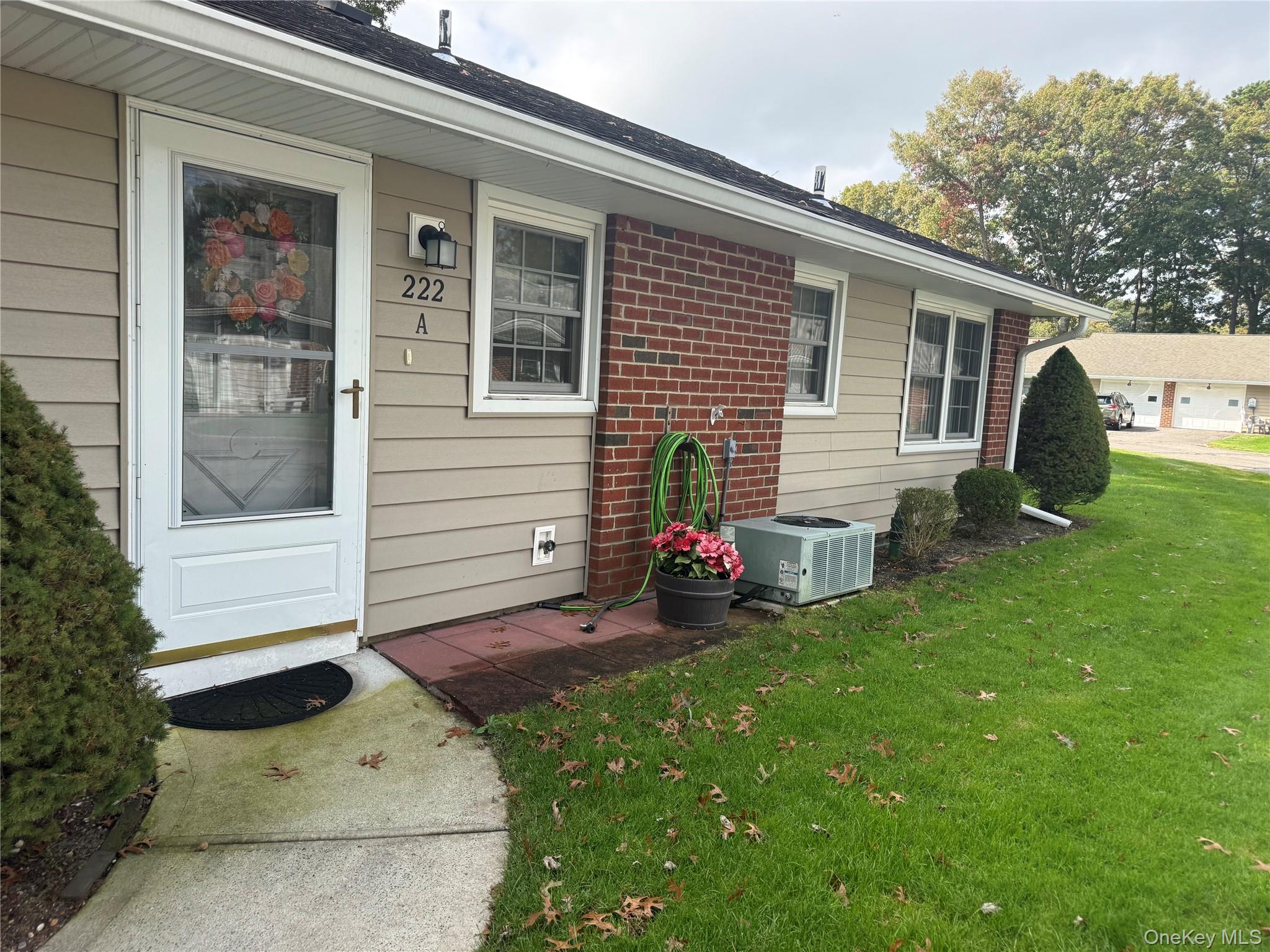 222 Blackpool Court #A, Ridge