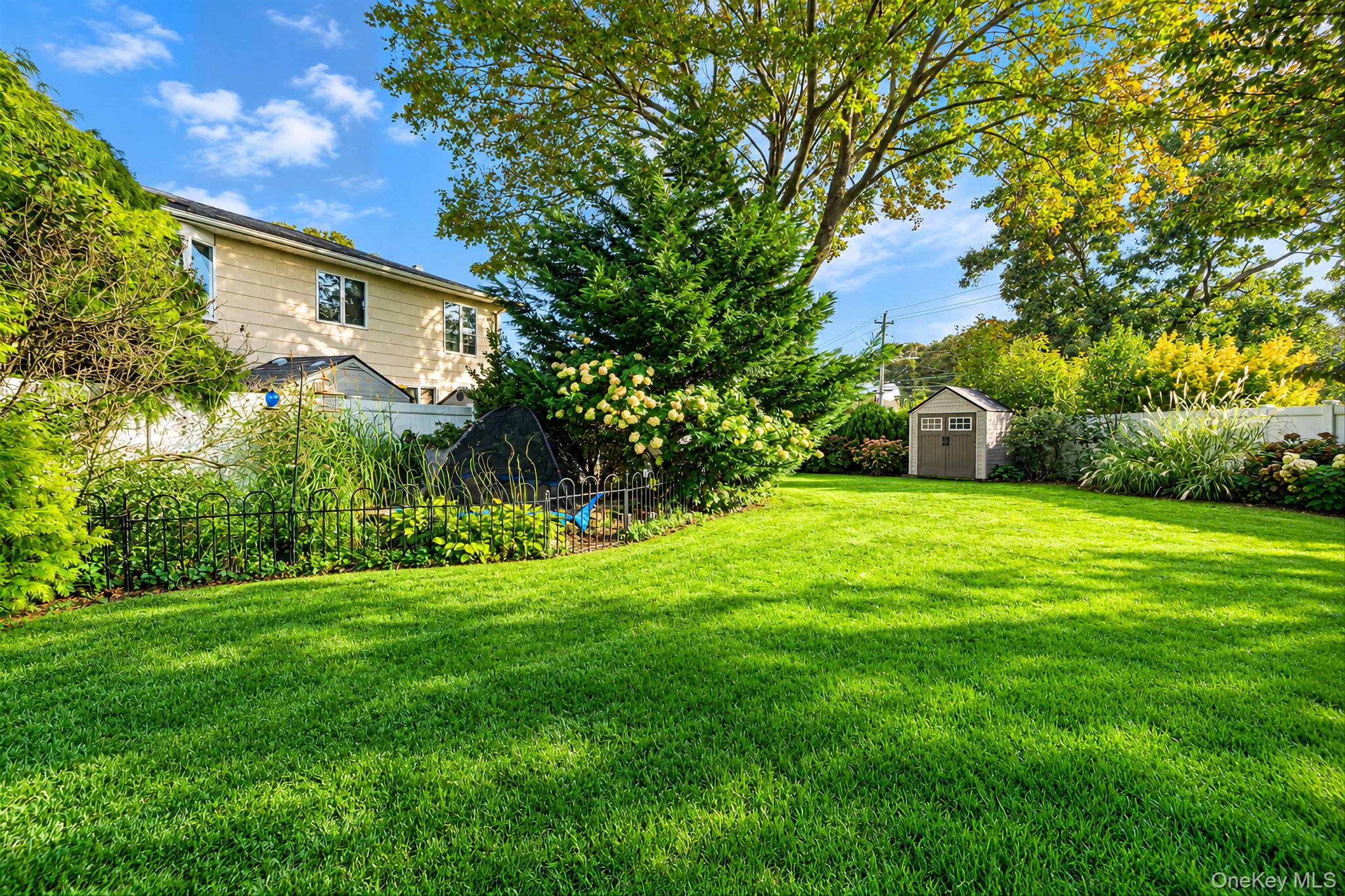 517 Waverly Avenue — photo 35