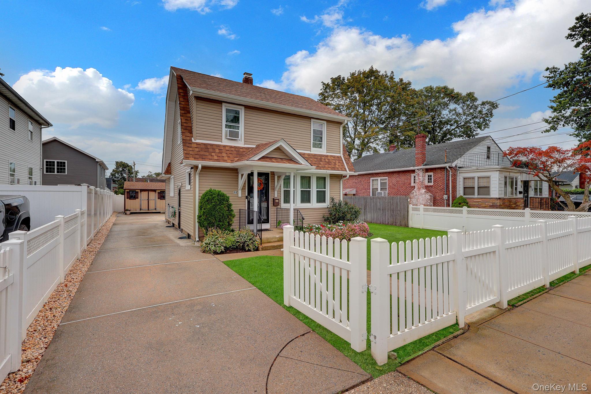 44 Brooks Avenue — photo 3