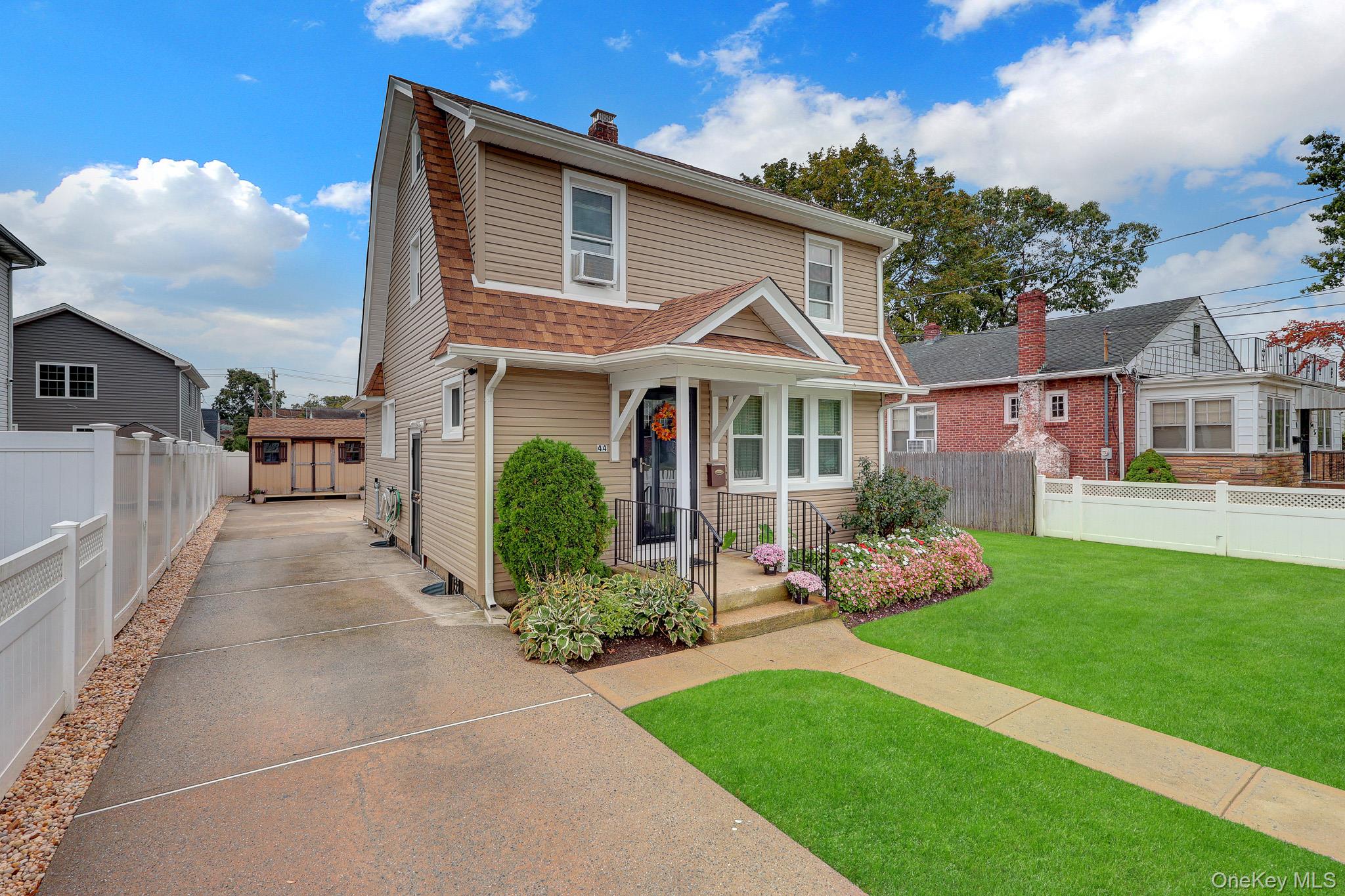 44 Brooks Avenue — photo 4