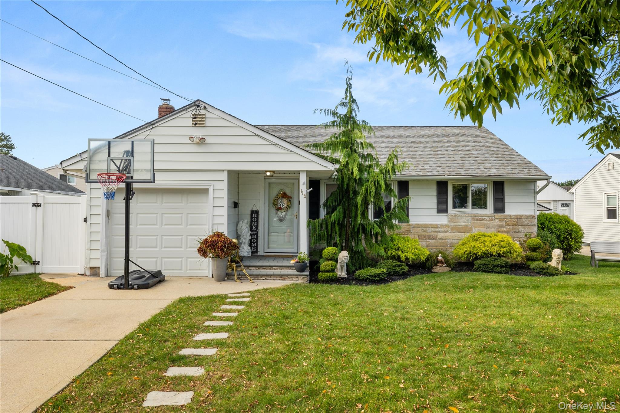 116 Massapequa Avenue