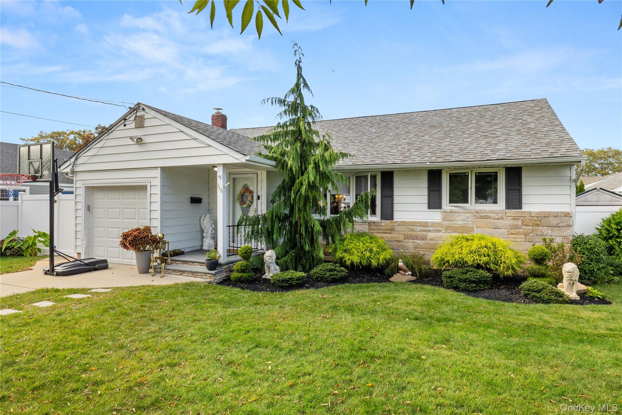 116 Massapequa Avenue — photo 2
