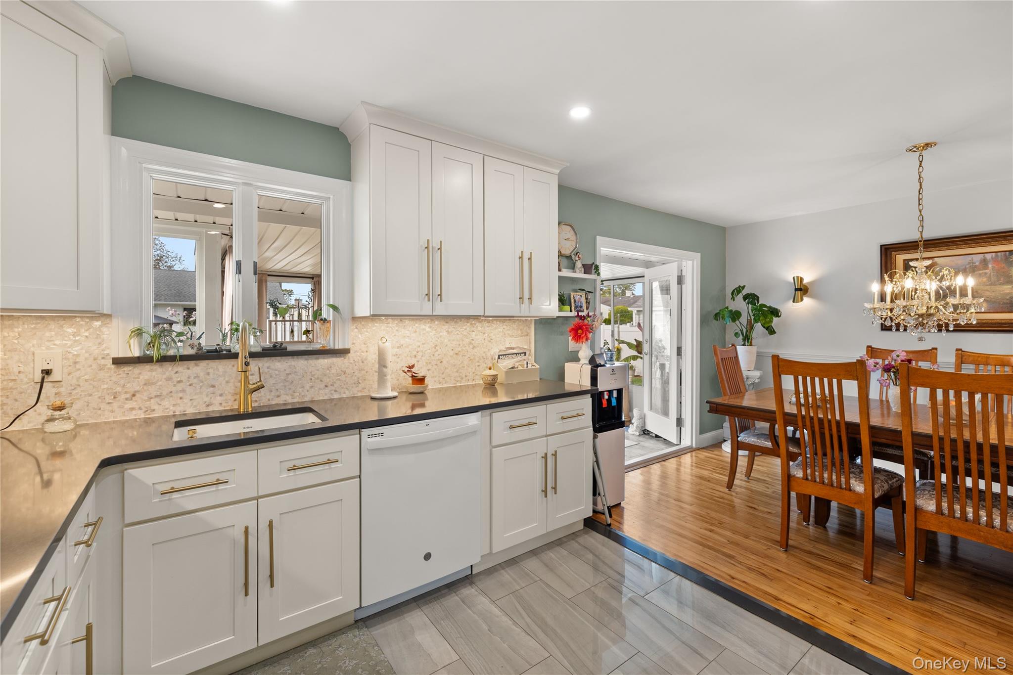116 Massapequa Avenue — photo 7