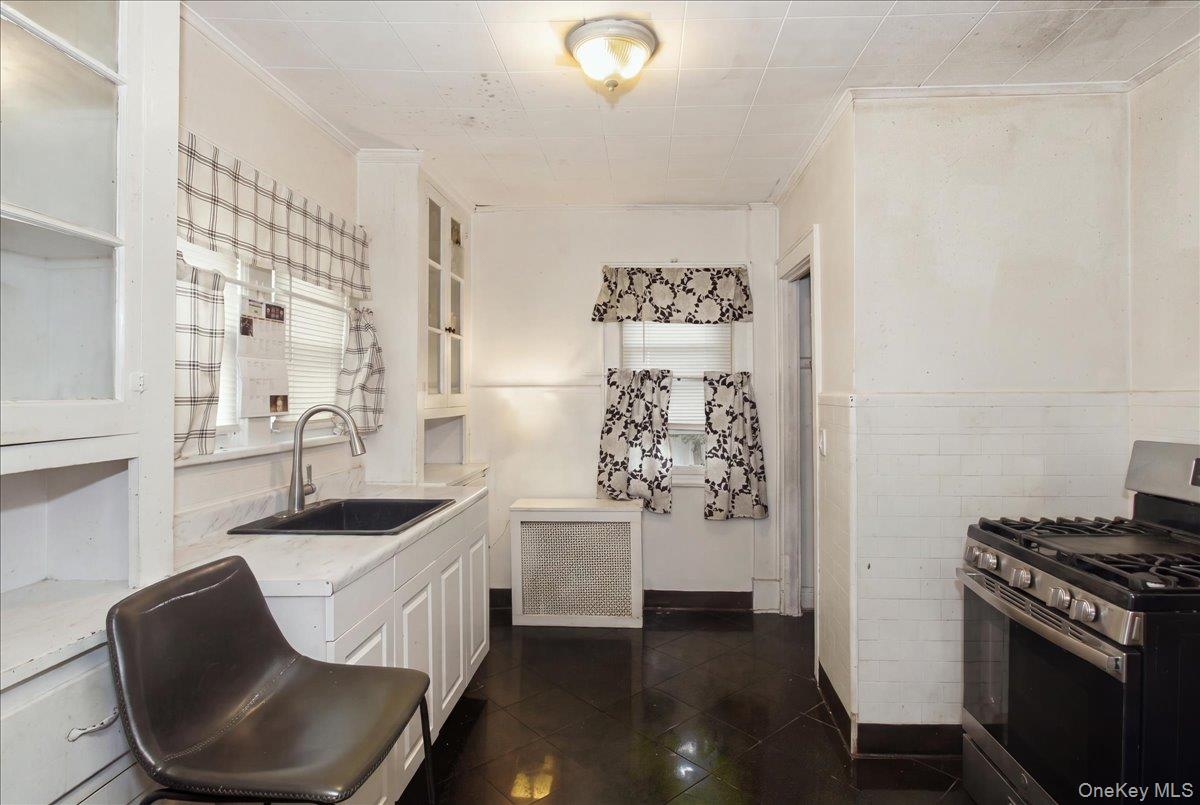 179 Crowell Street — photo 9