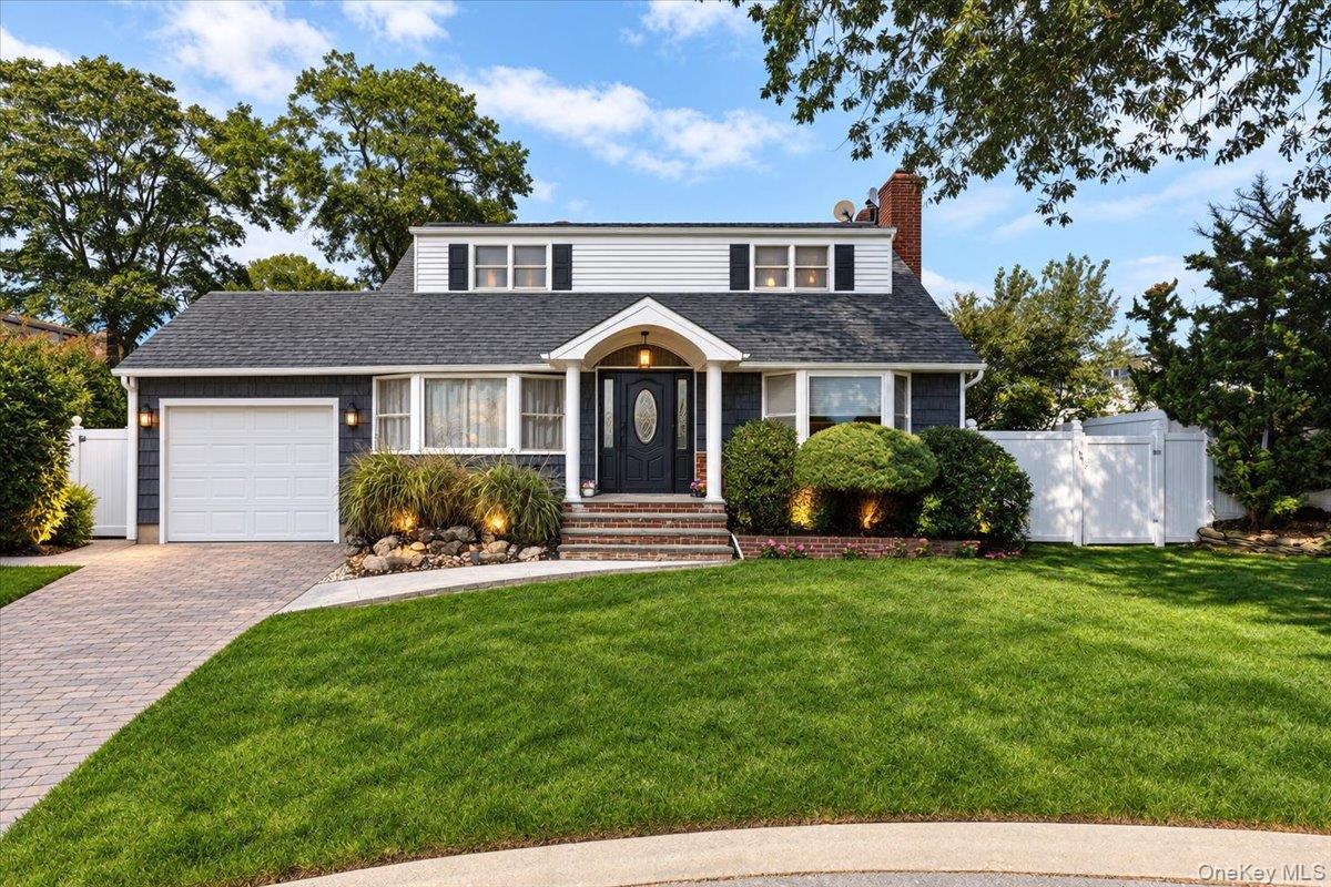 1 5th Avenue, Farmingdale