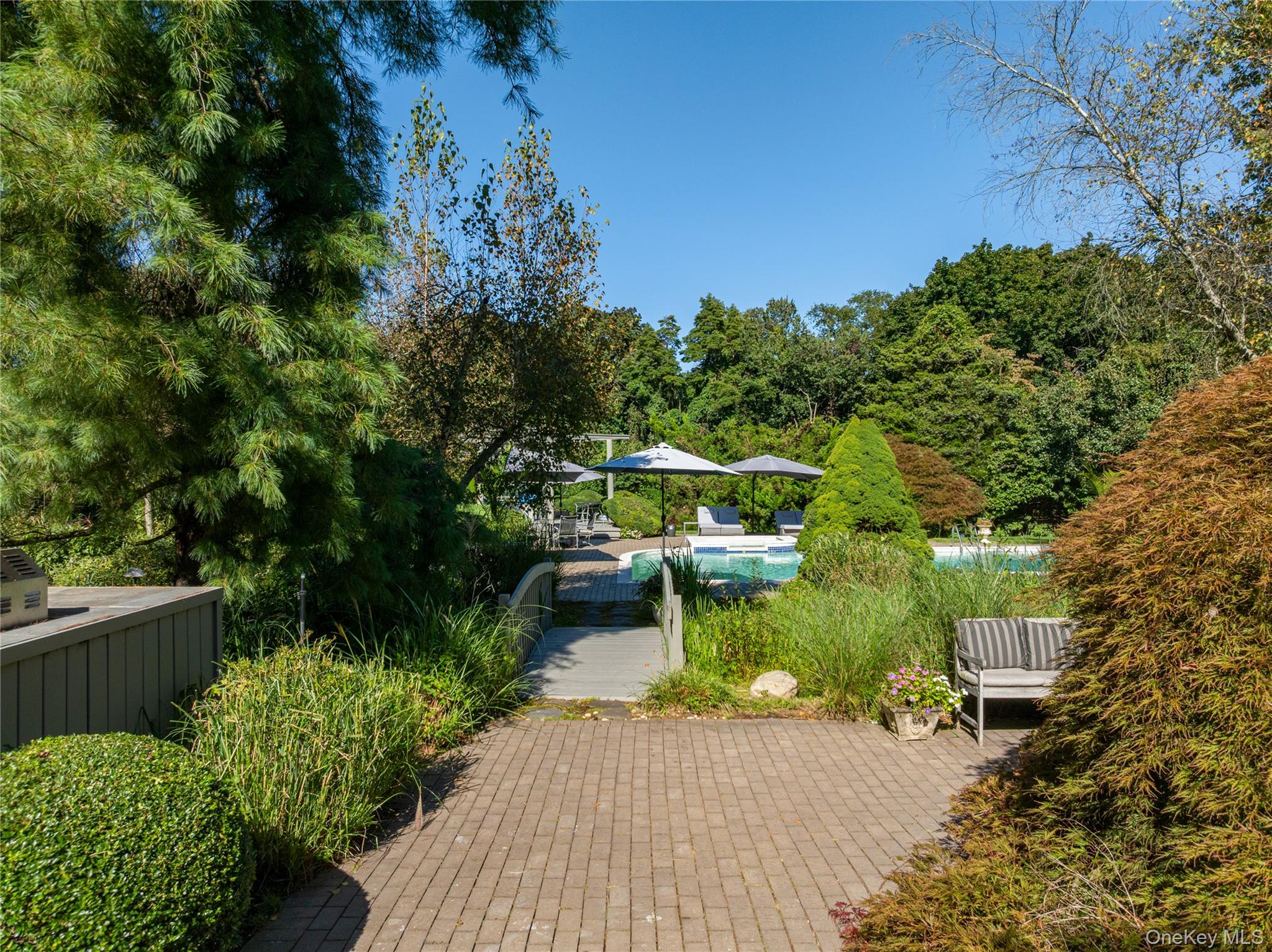 18 Chestnut Hill Drive — photo 24