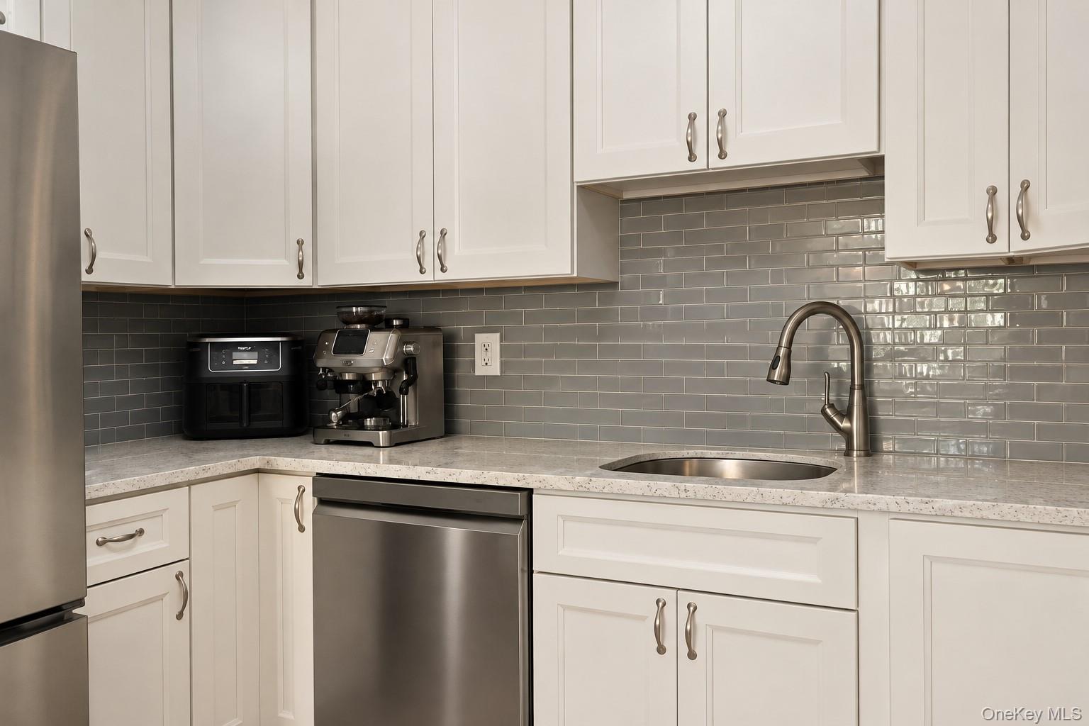 780 Hilltop Court — photo 13