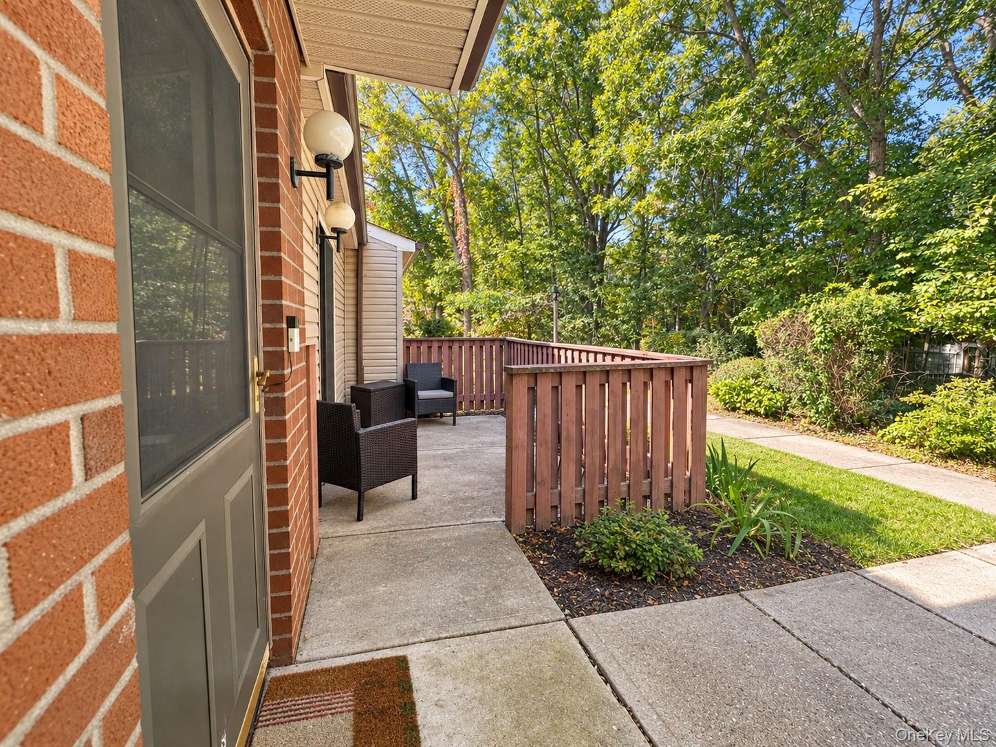 780 Hilltop Court — photo 3