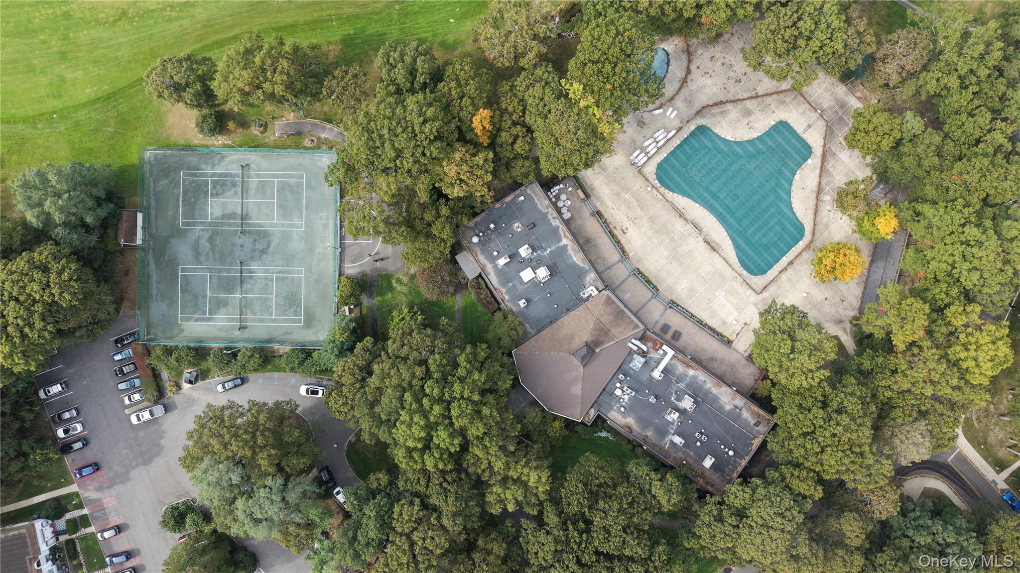 780 Hilltop Court — photo 4