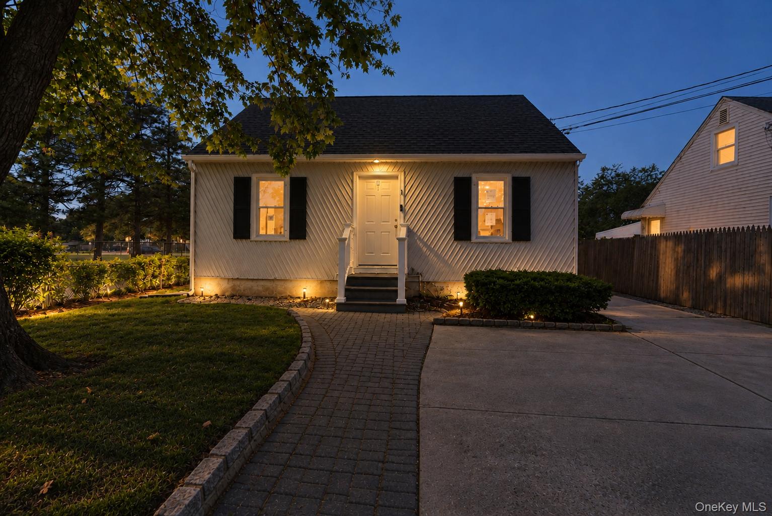 42 Birch Street — photo 2