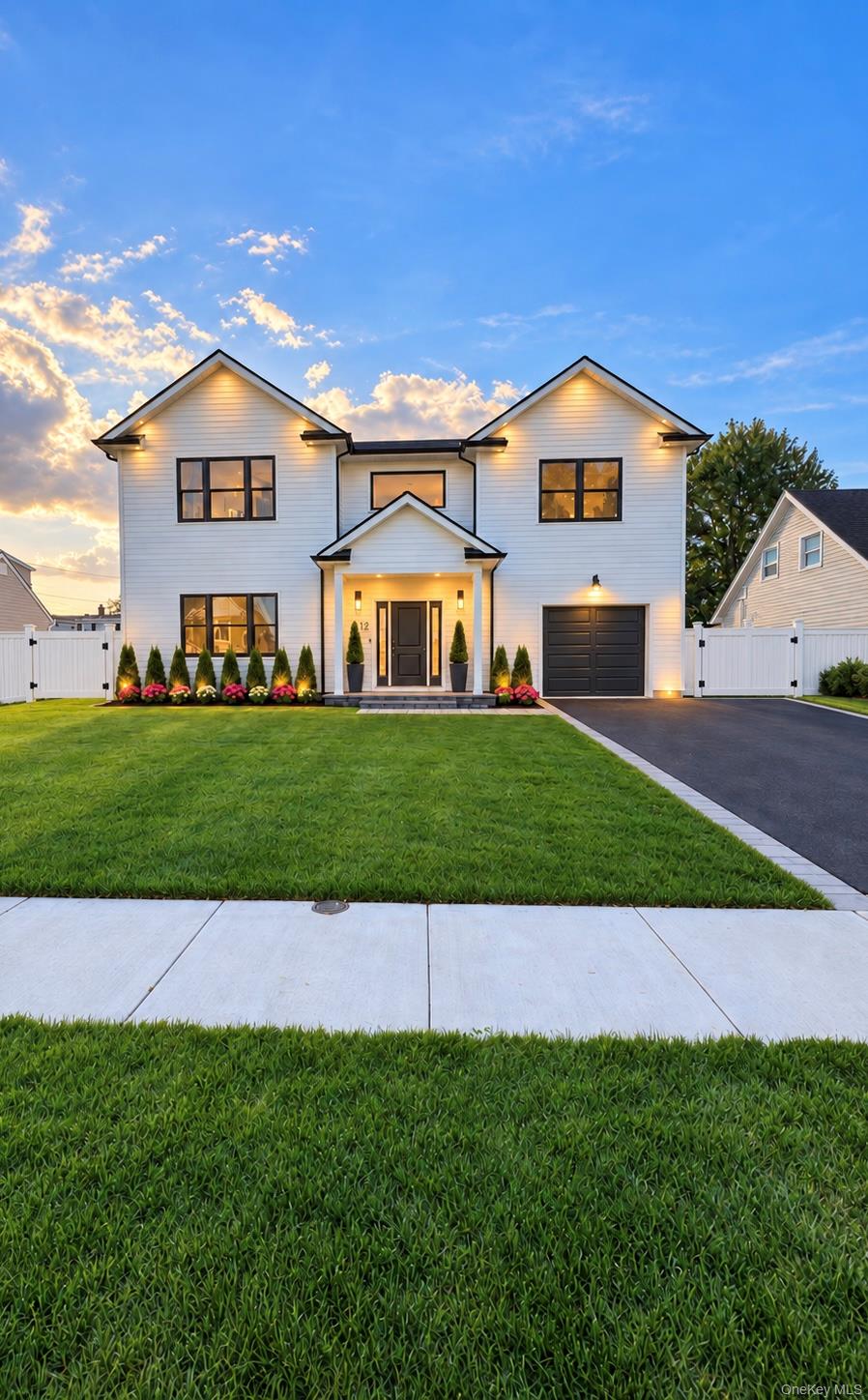 12 Slate Lane, Levittown