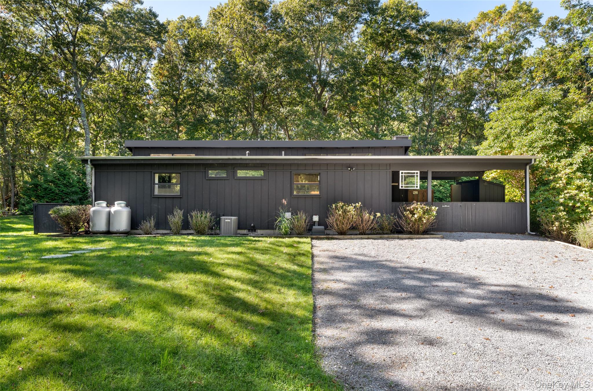 274 Little Fresh Pond Road, Southampton