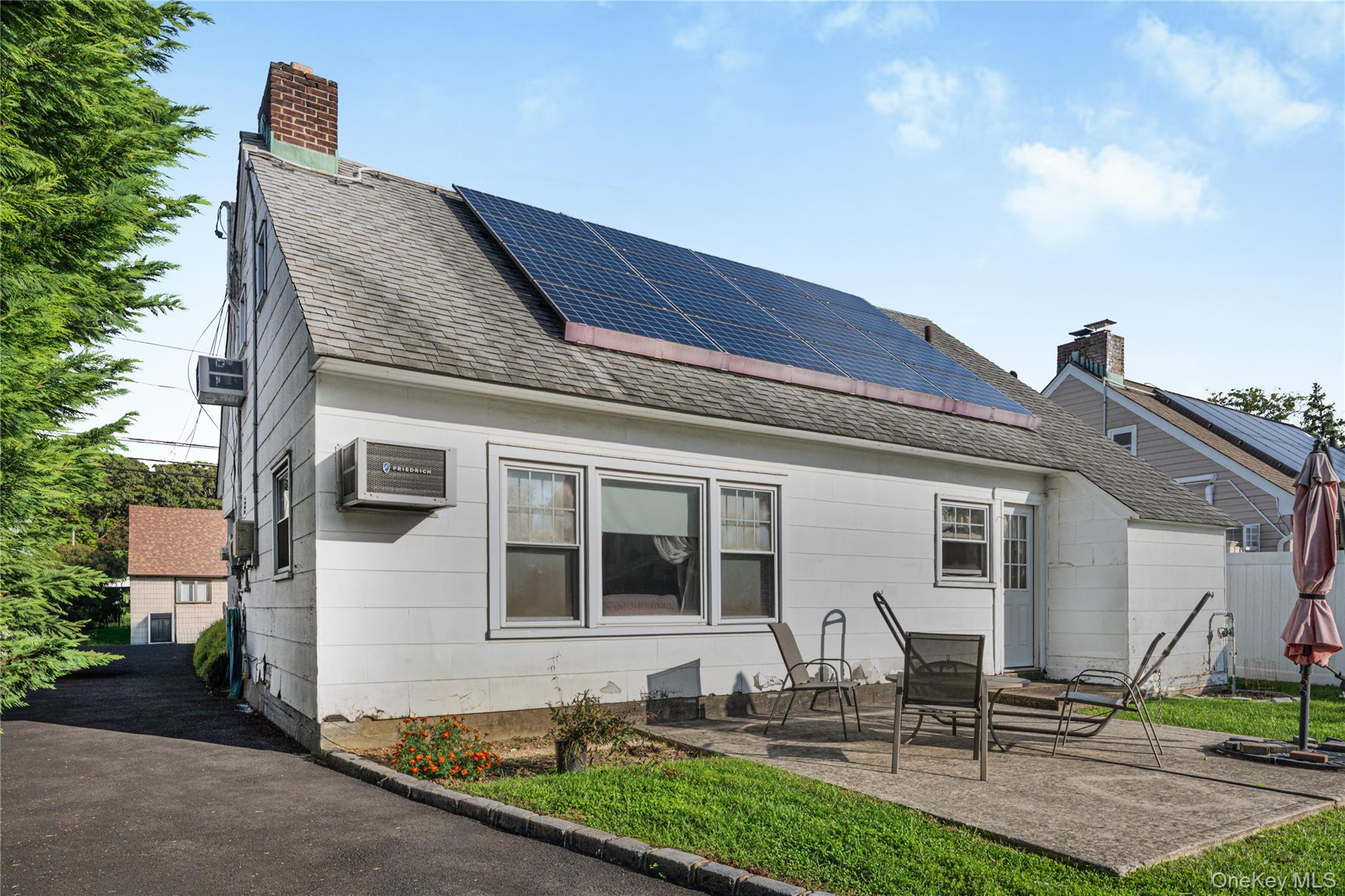 2450 Mermaid Avenue — photo 10