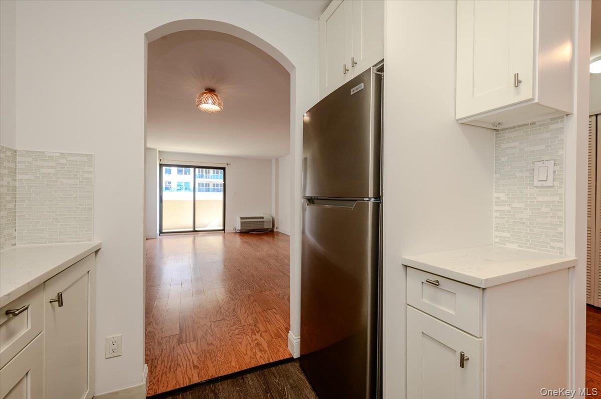 360 Shore Road #3B — photo 12