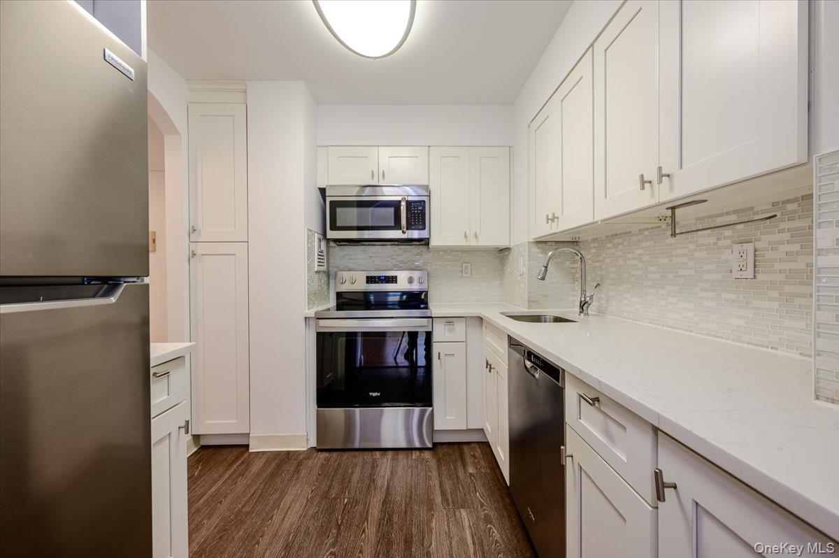 360 Shore Road #3B — photo 10