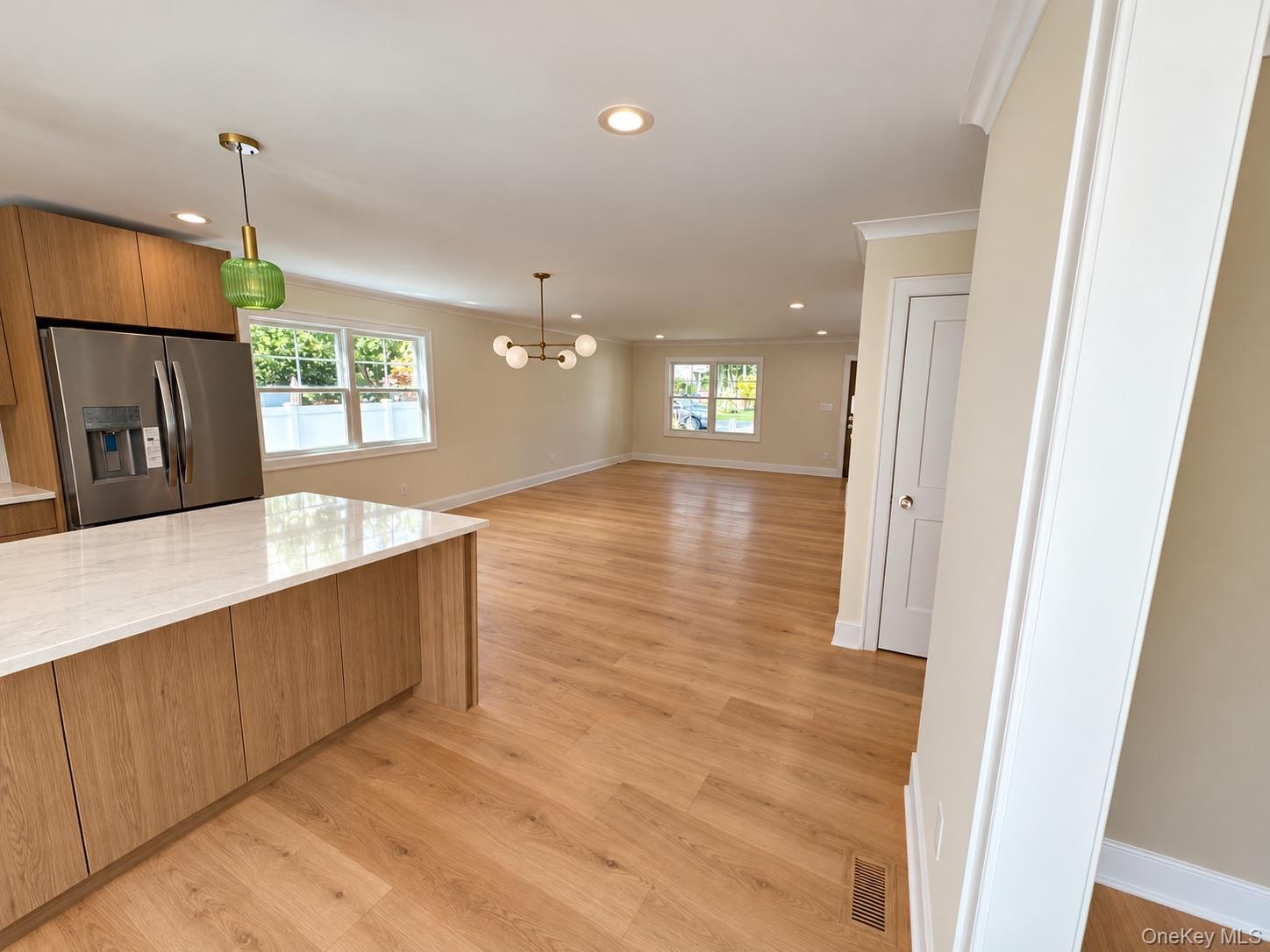 353 Winthrop Street — photo 9