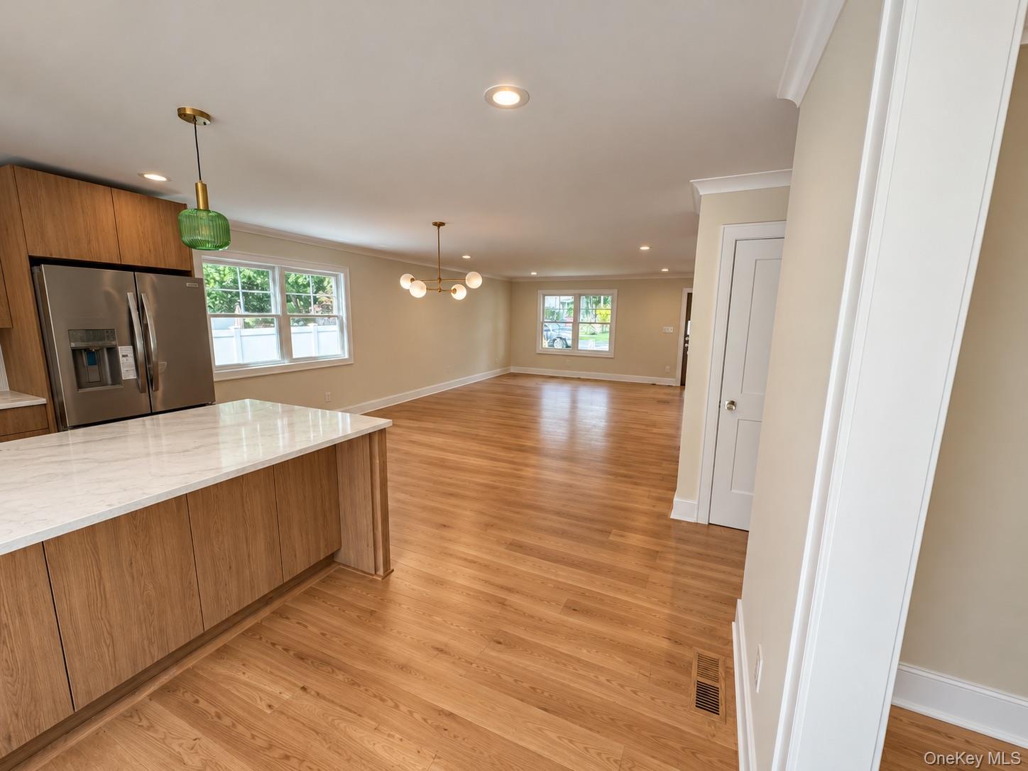 353 Winthrop Street — photo 10