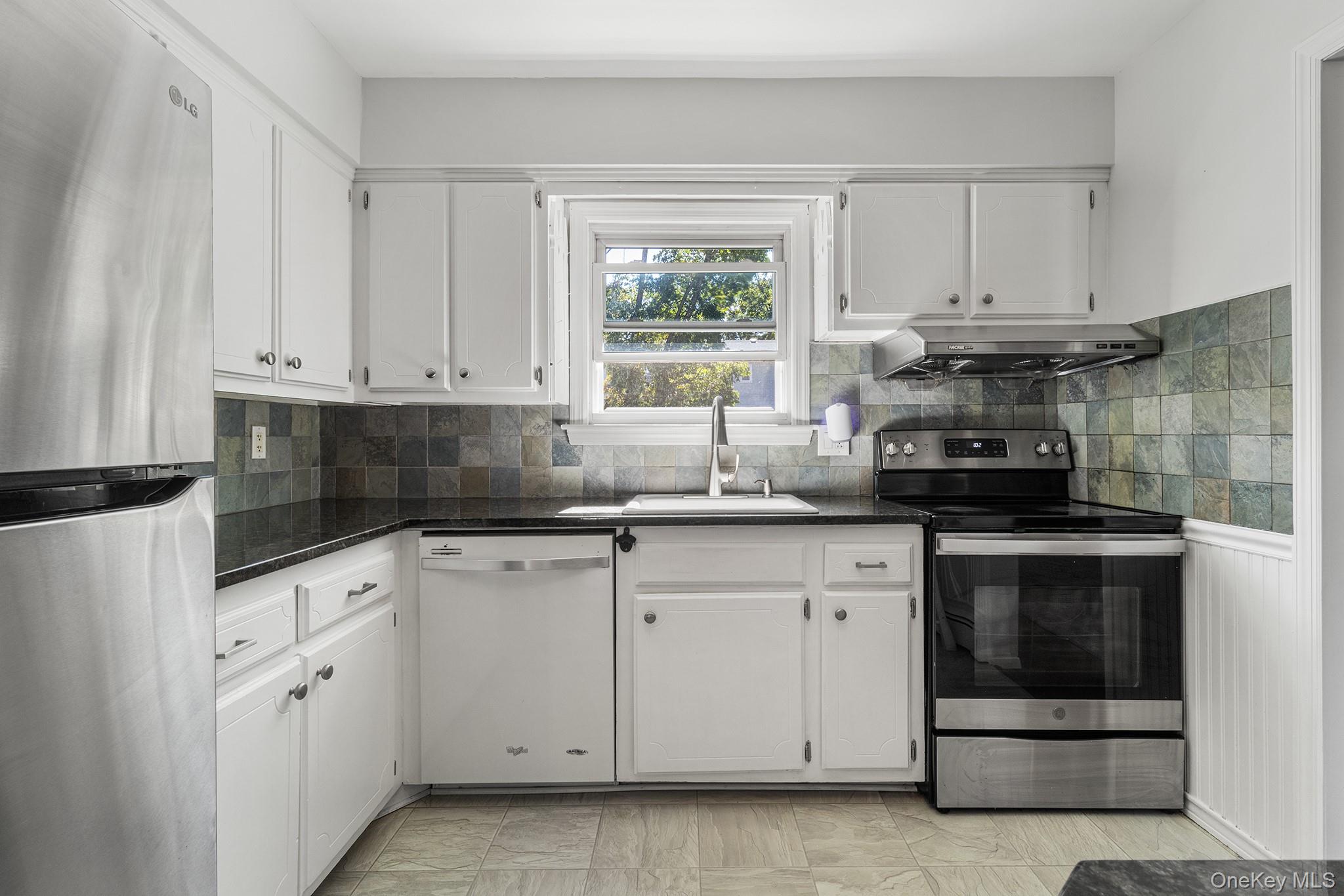 12 Bryan Street — photo 19