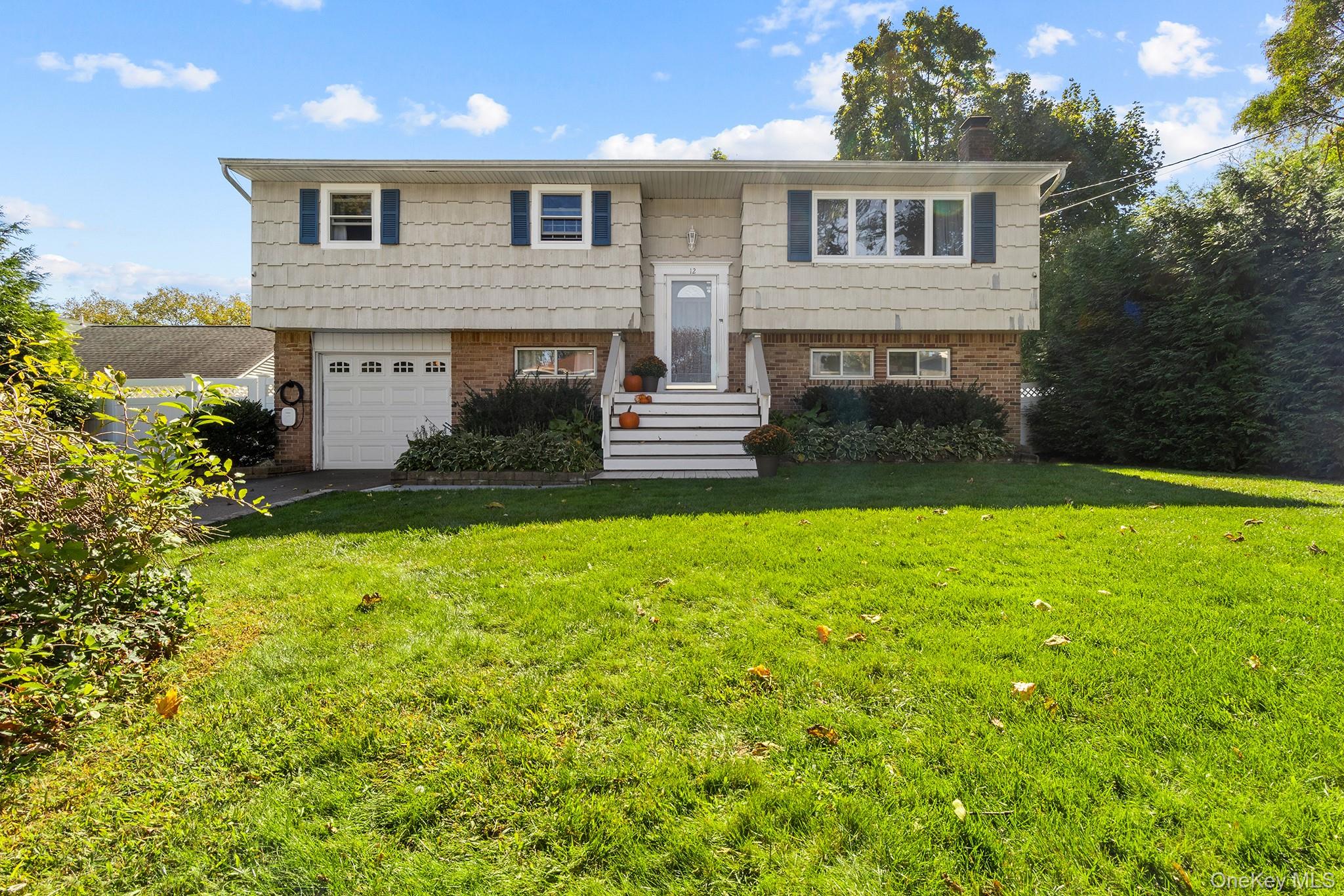 12 Bryan Street, Huntington
