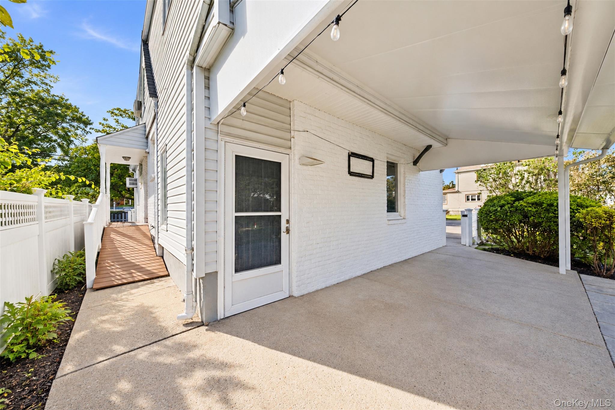 101 Tulip Place — photo 24