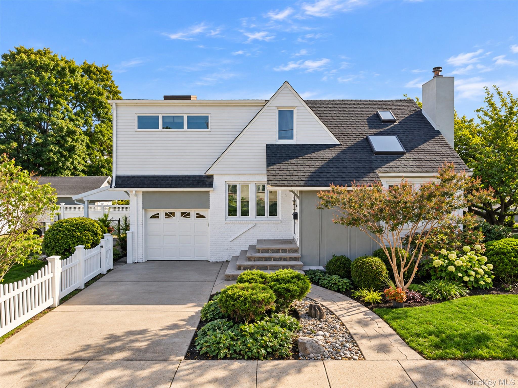 101 Tulip Place, North Bellmore