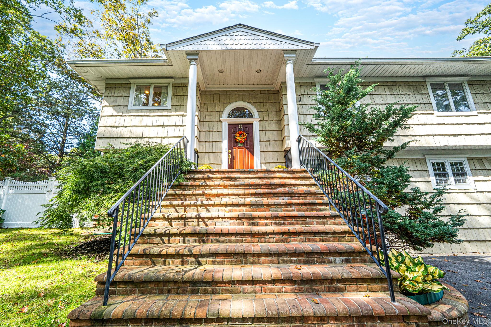 6 Wyandanch Boulevard — photo 3