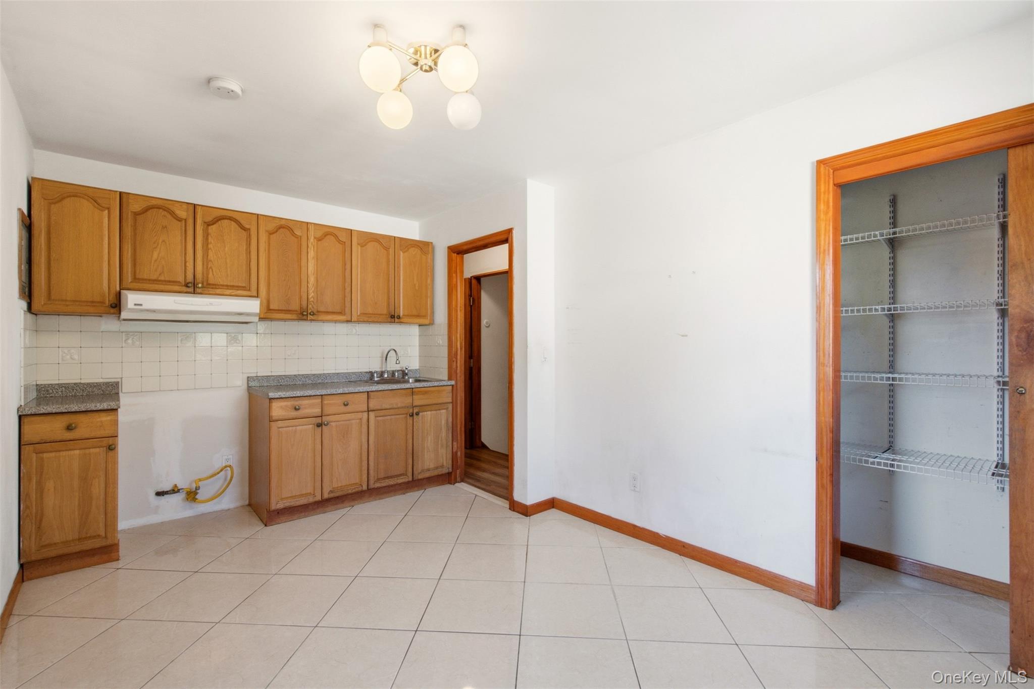 2093 Bergen Street — photo 16