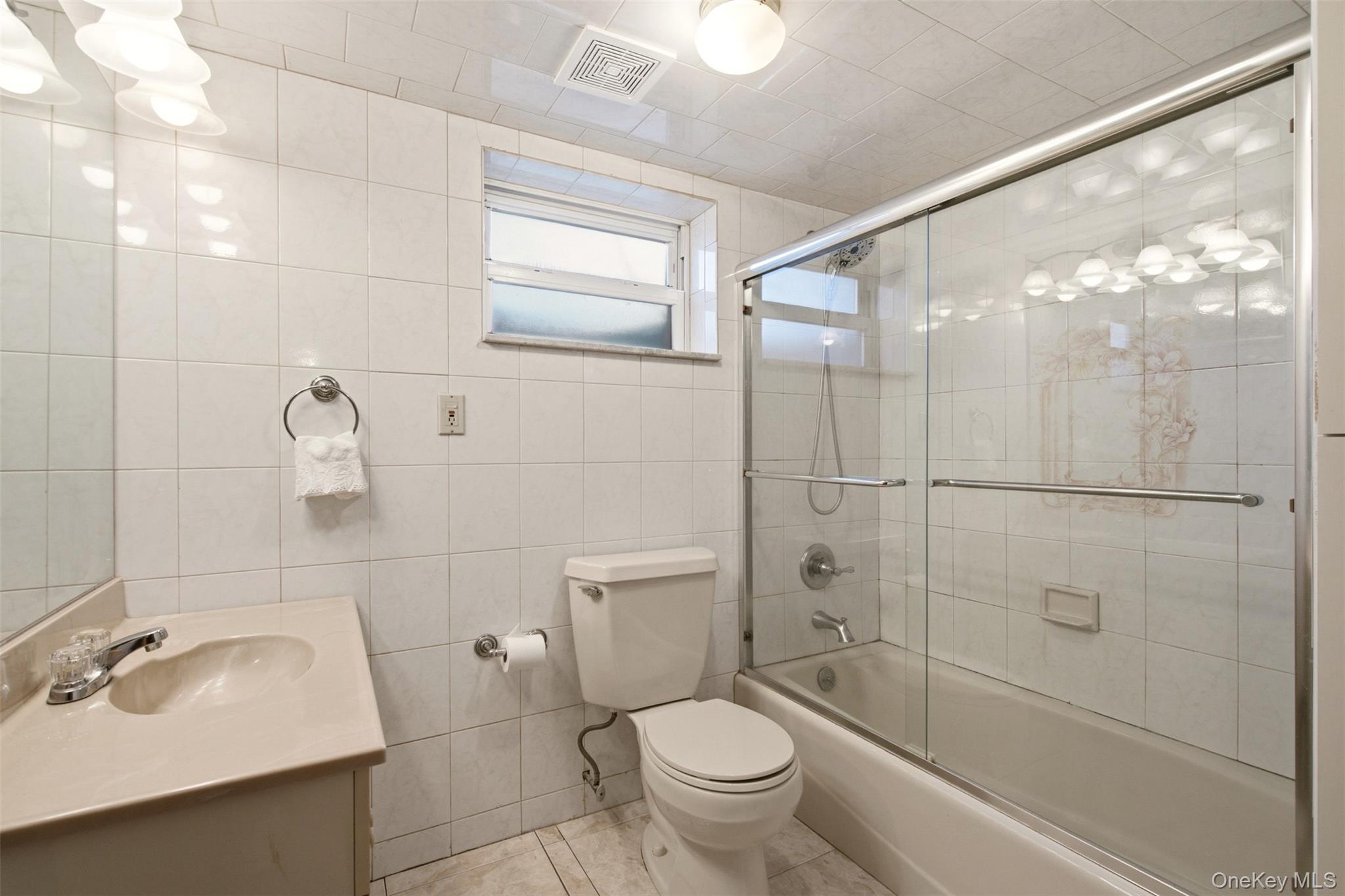 2093 Bergen Street — photo 29