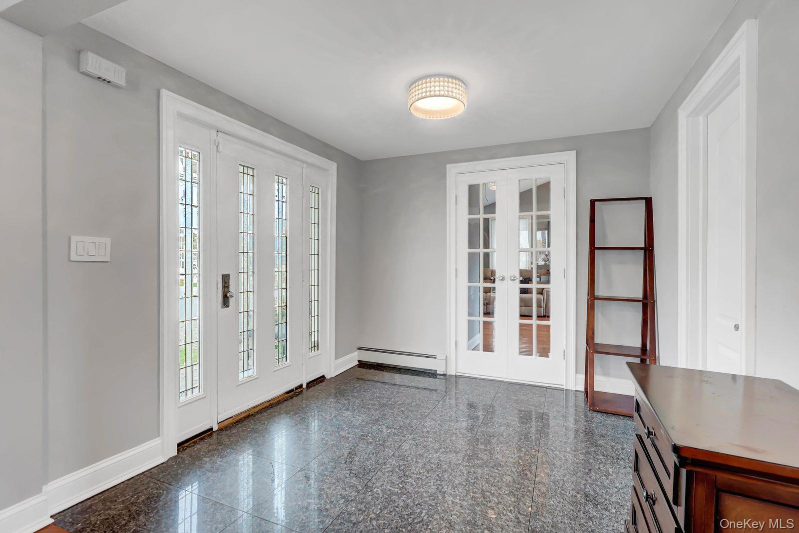 12 New Point Place — photo 15