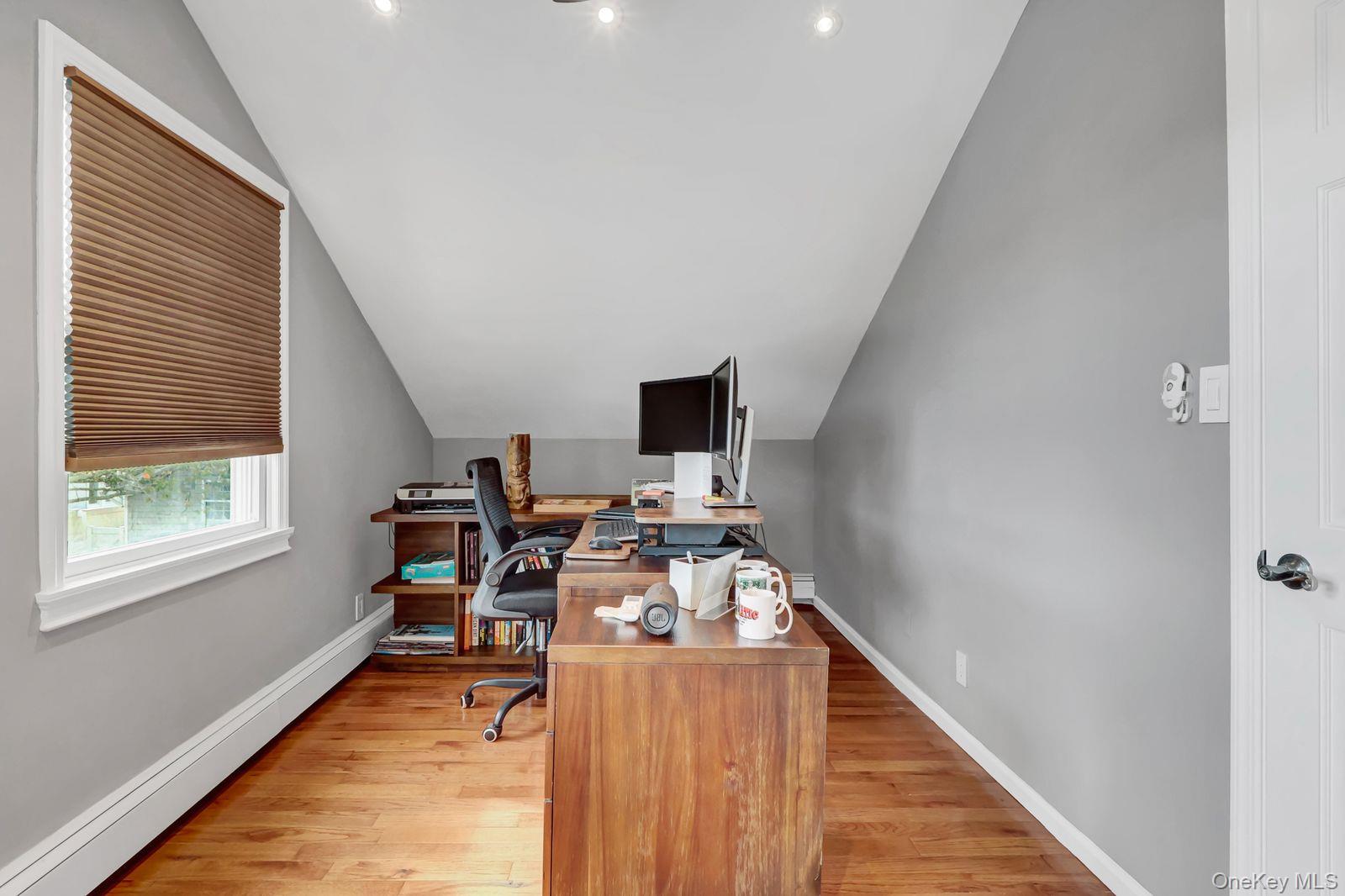 12 New Point Place — photo 33