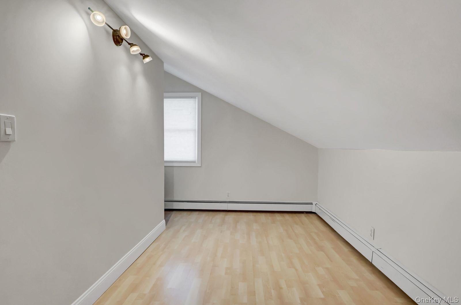 12 New Point Place — photo 34
