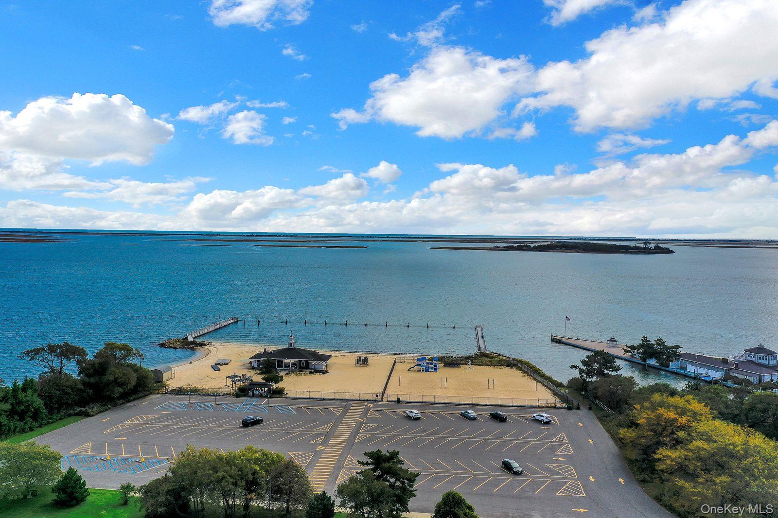 12 New Point Place — photo 44
