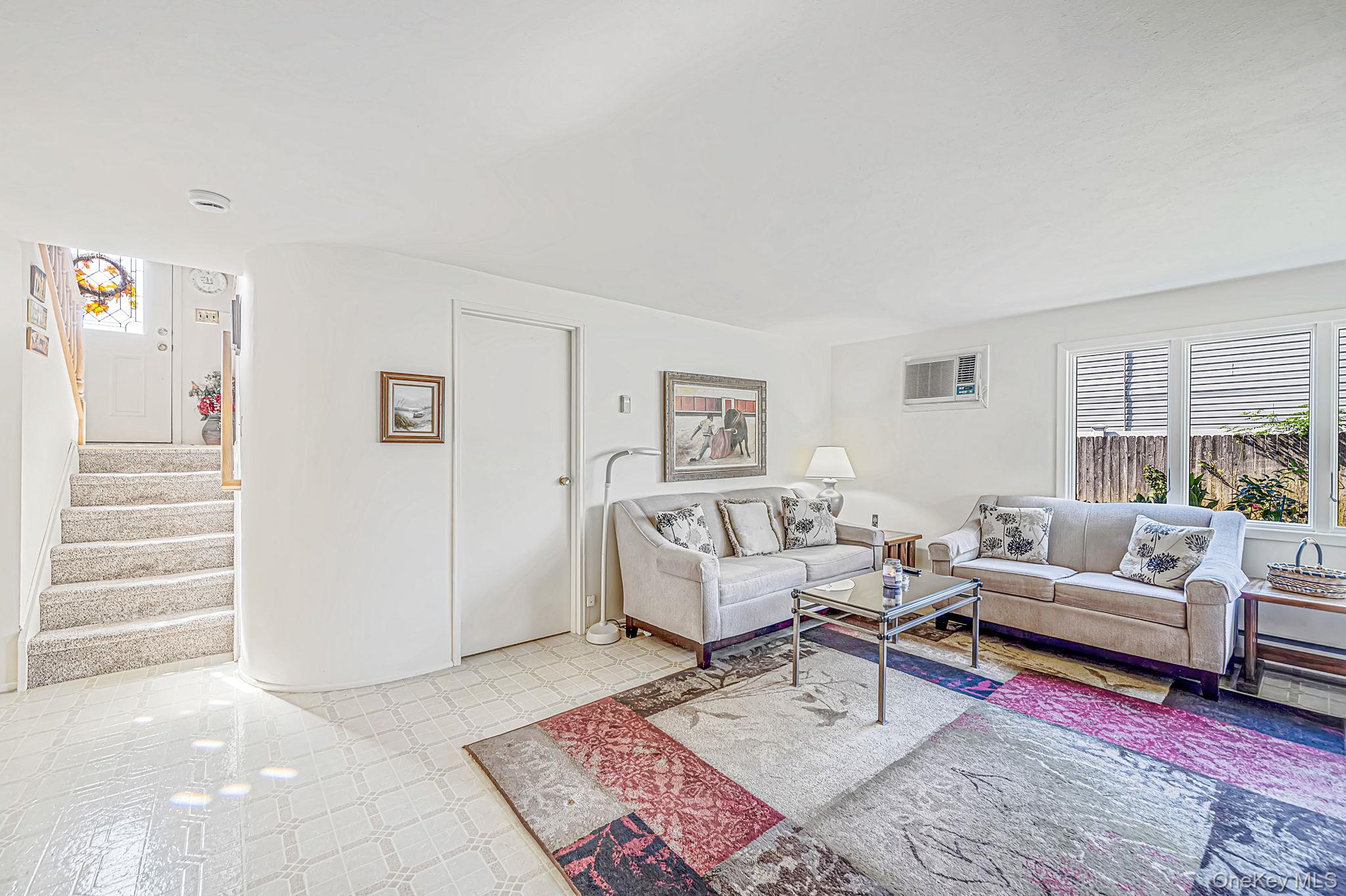 251 Manhasset Street — photo 17