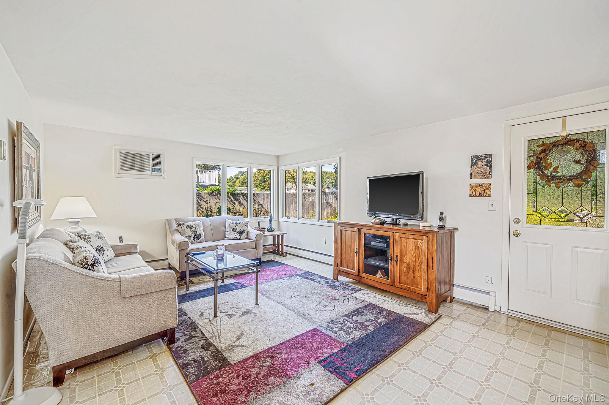 251 Manhasset Street — photo 18