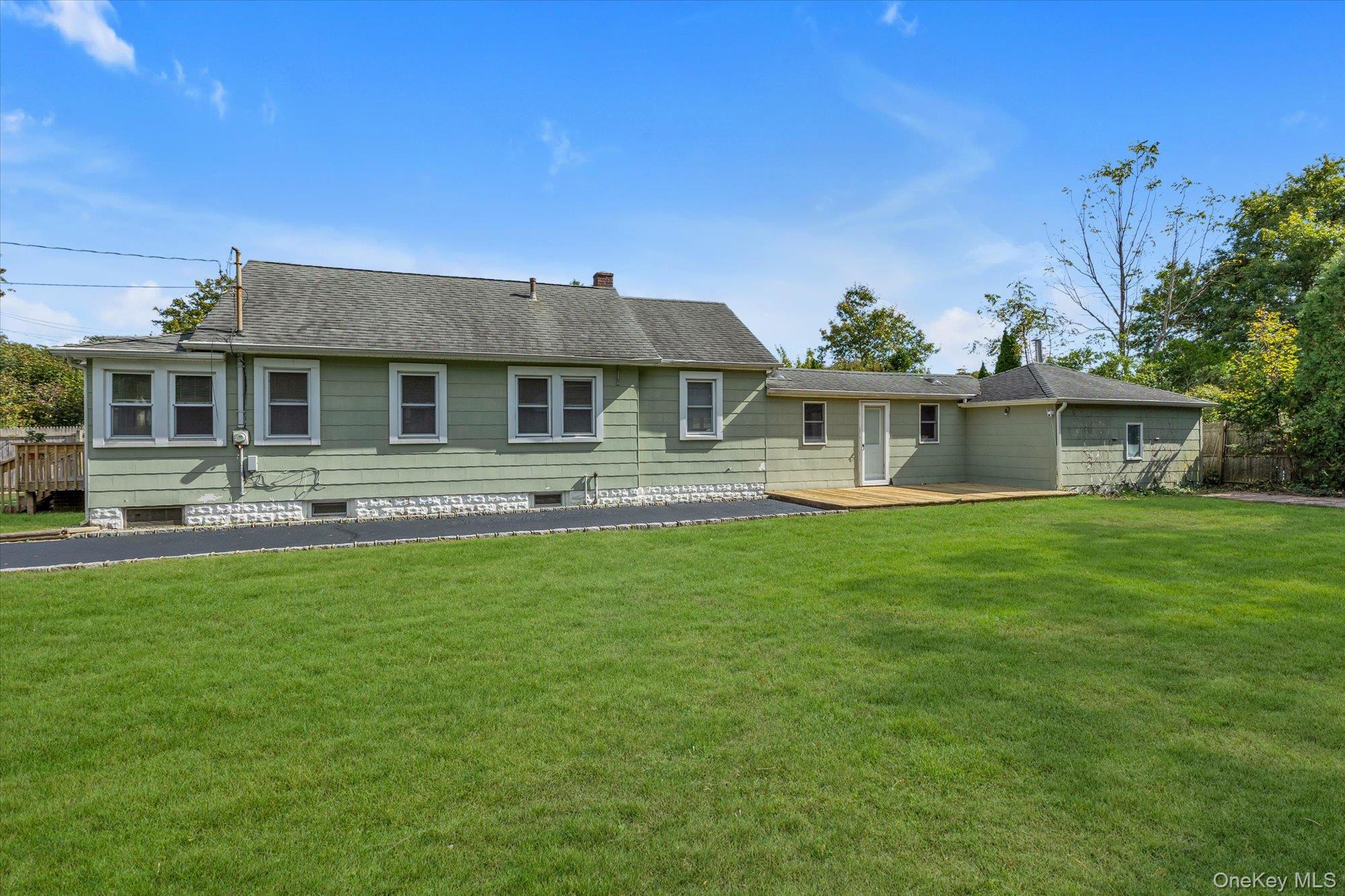 8 Rockne Street — photo 15