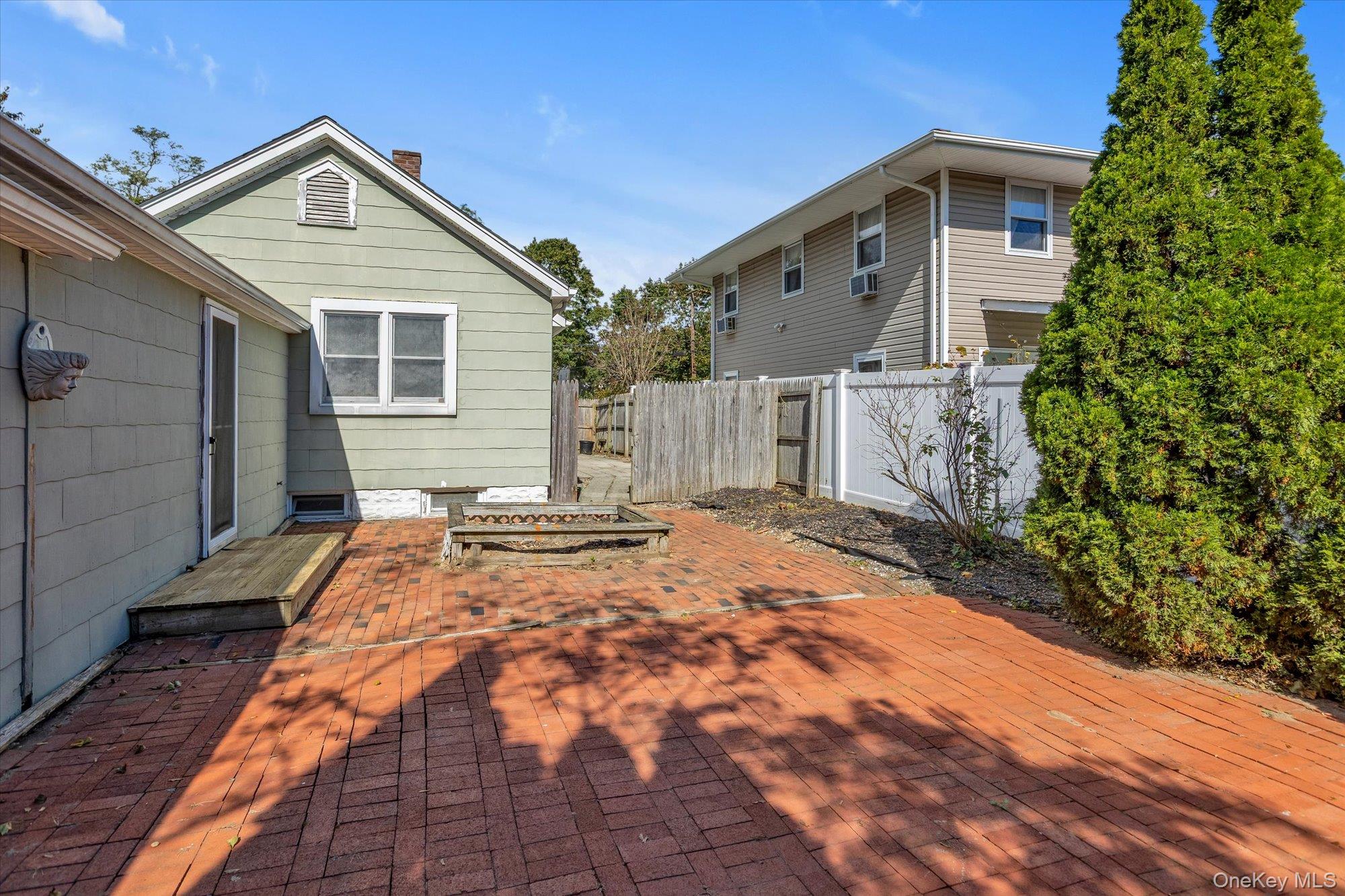 8 Rockne Street — photo 17