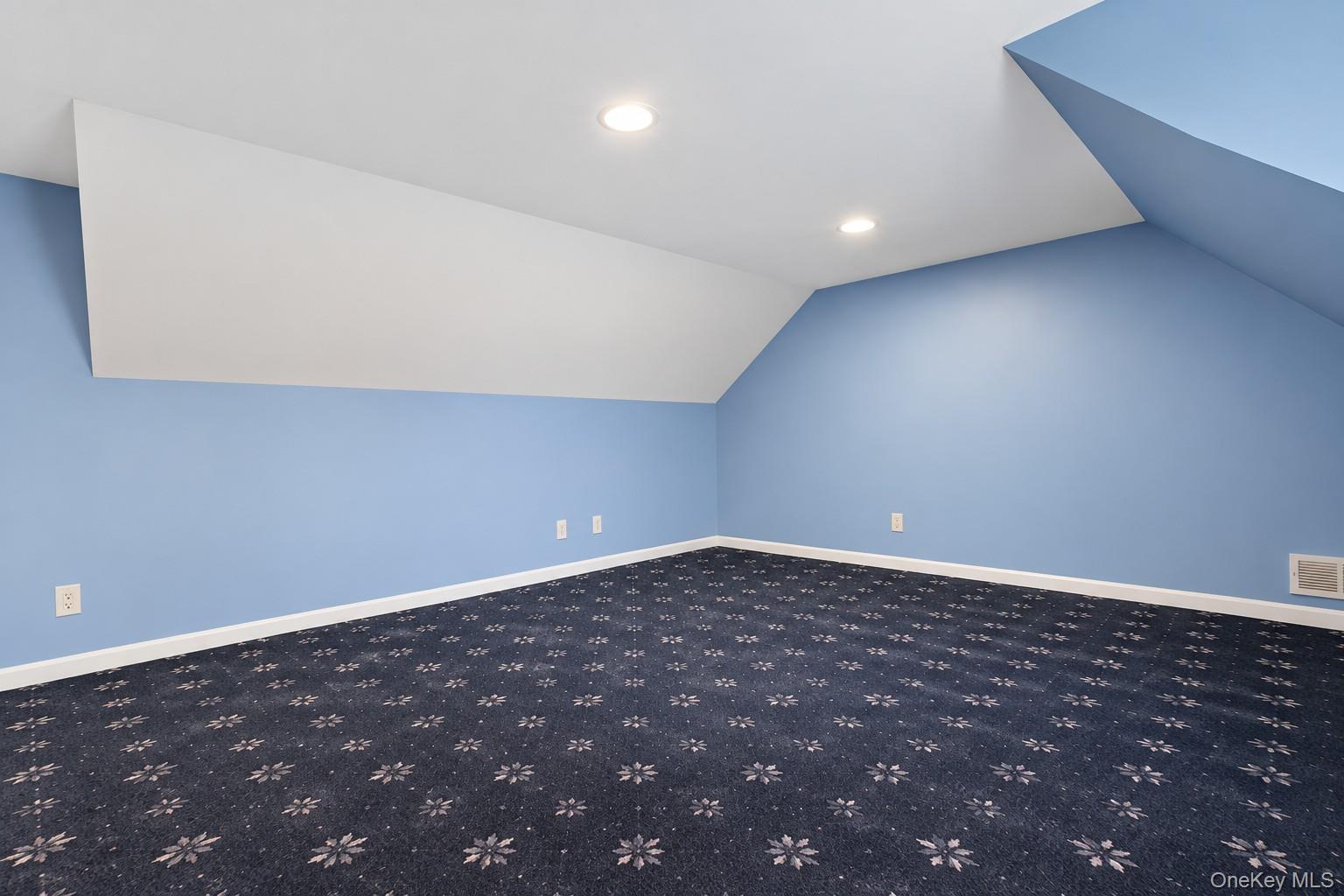 1302 Azure Place — photo 25