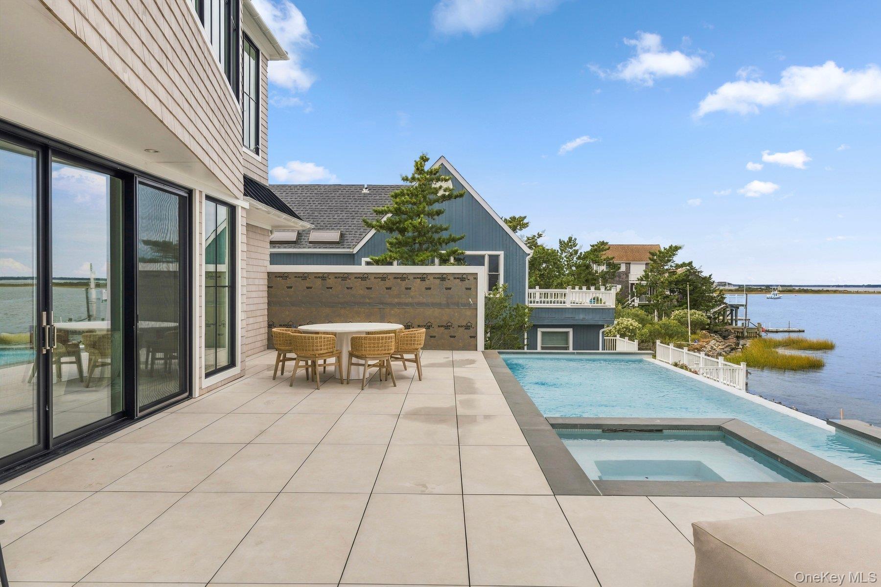 498 Dune Road — photo 36