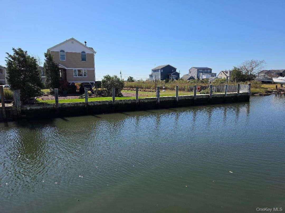 20 James Road, Amityville