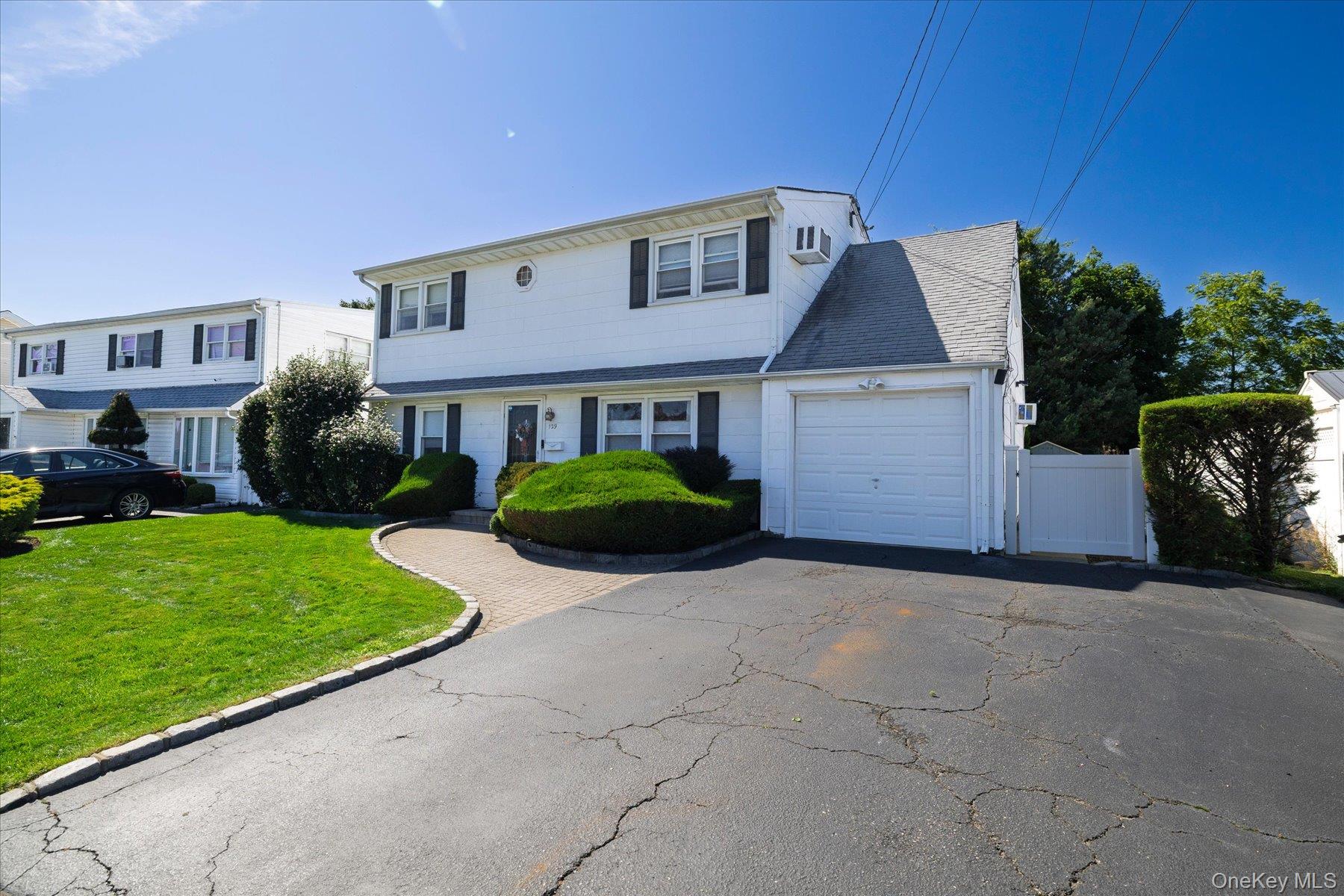129 Arlyn Drive — photo 3