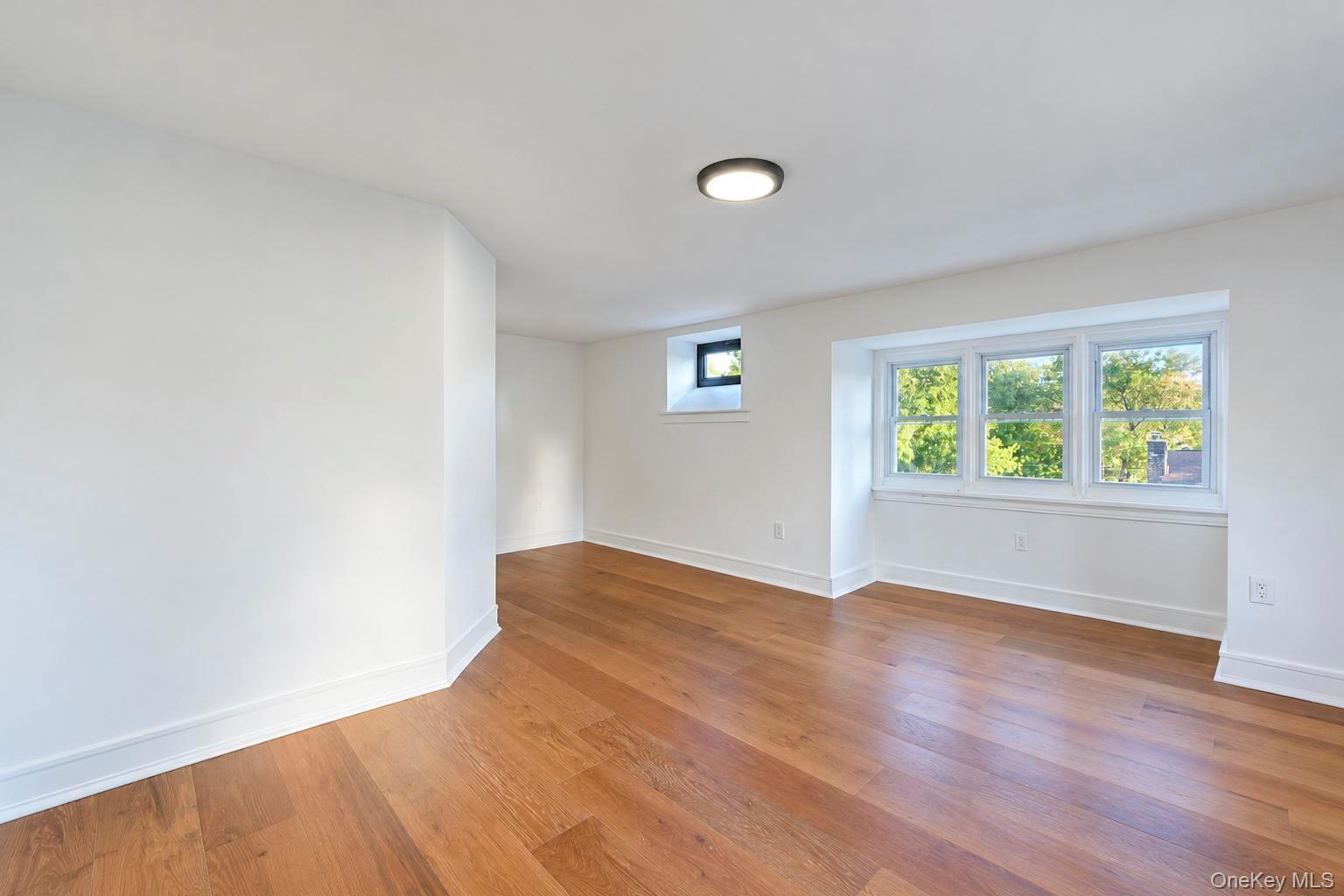 460 Jefferson Street — photo 18
