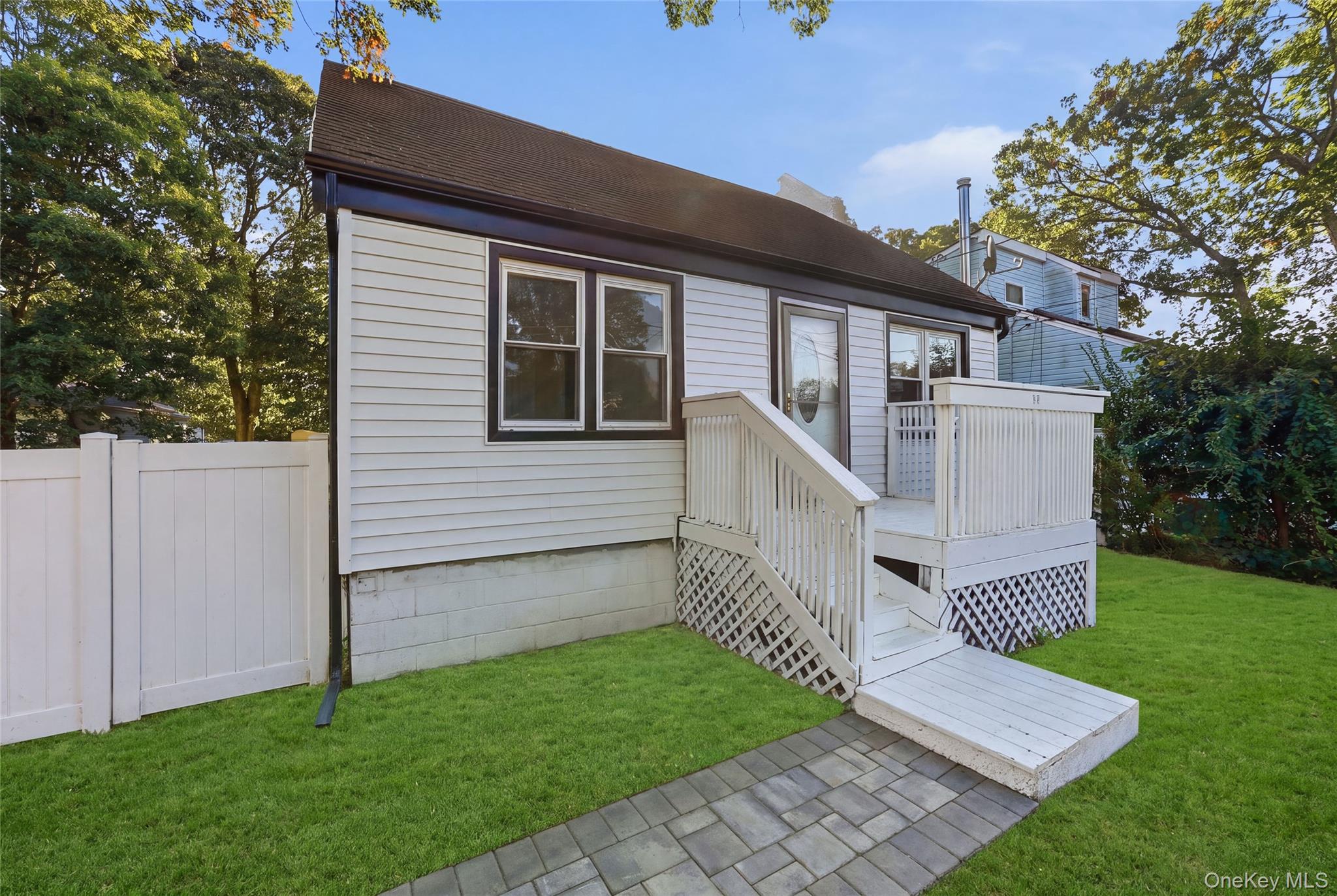 11 George Drive — photo 3